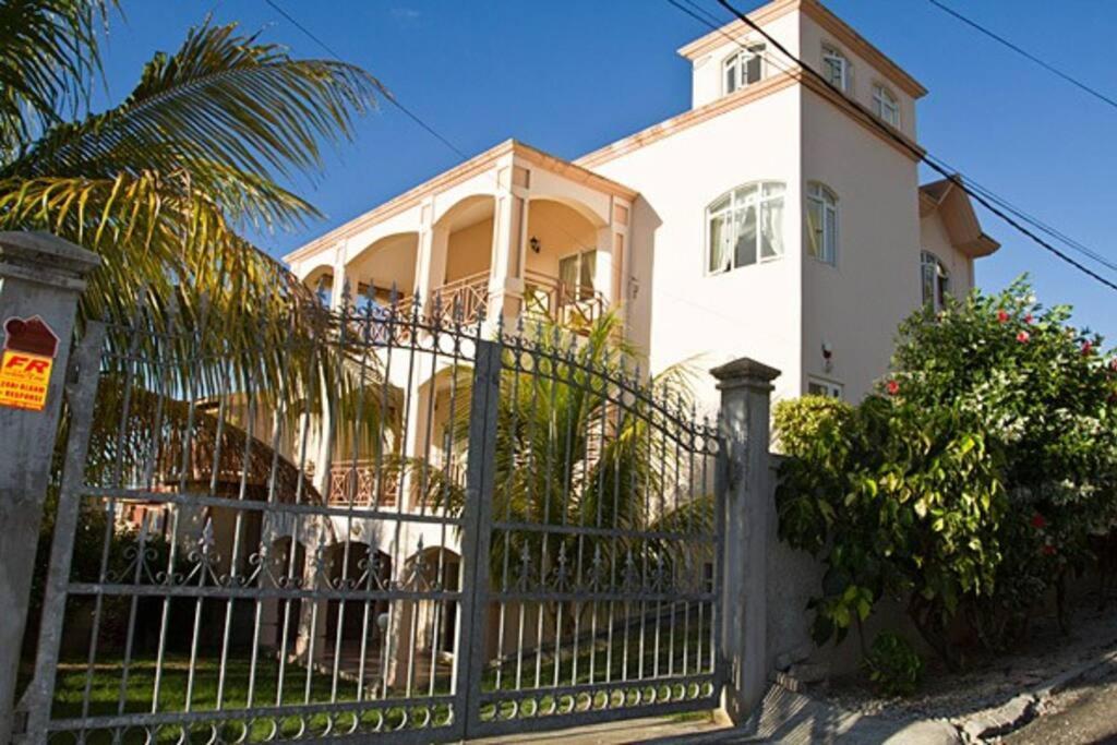Palmistes Apartment