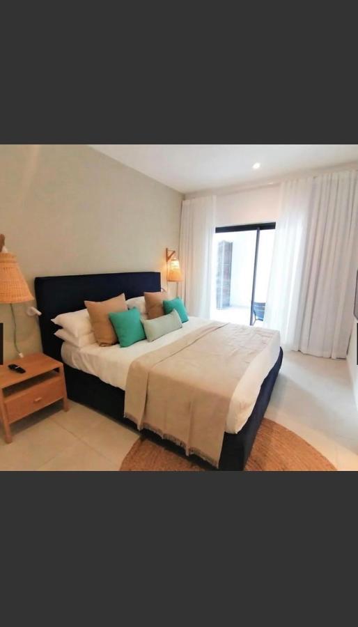 Eastern Blue Beachfront Luxury Apartment