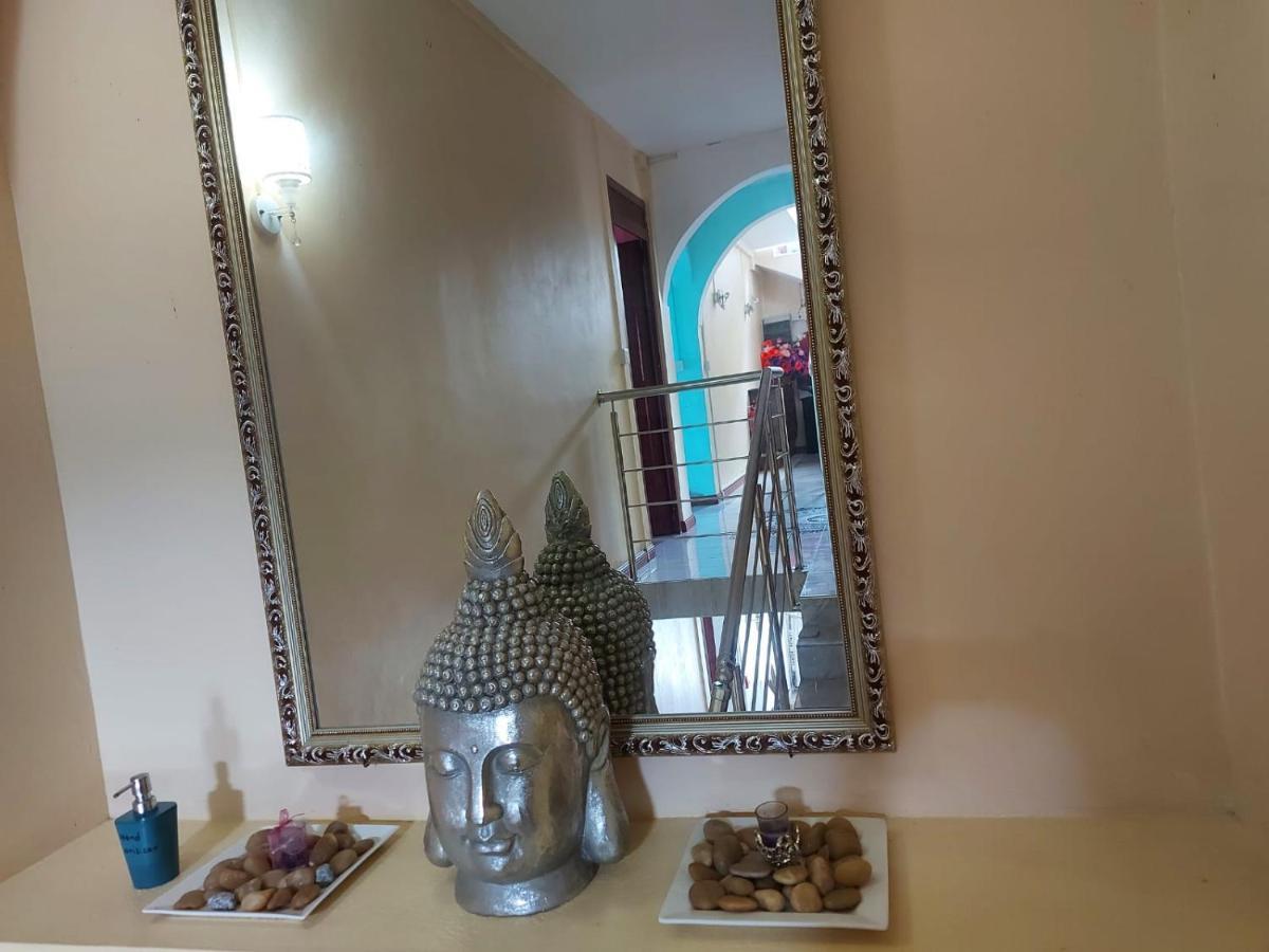 Bed & Breakfast Skylineinn Surinam
