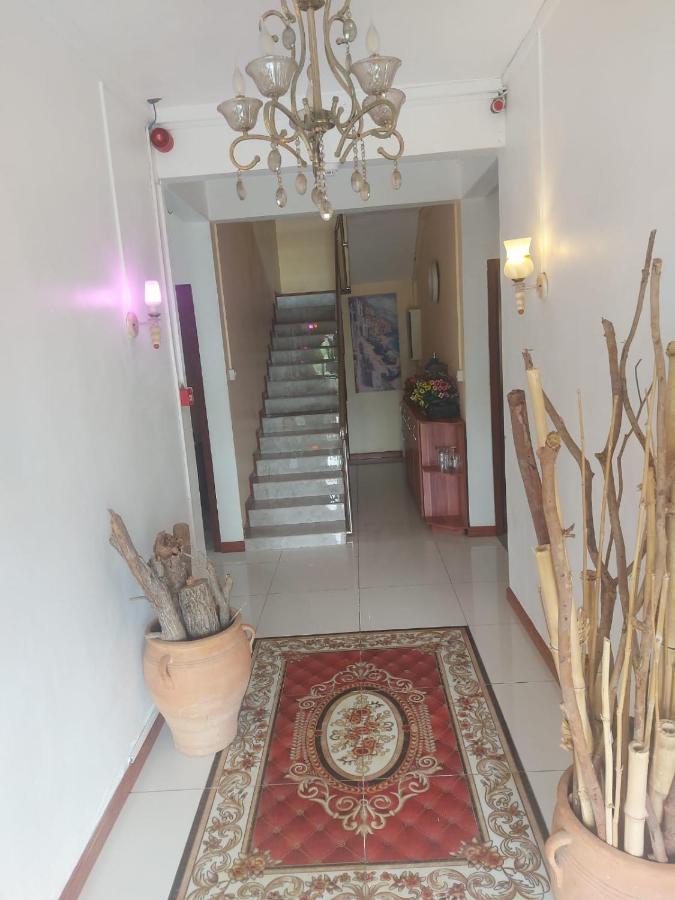 Bed & Breakfast Skylineinn Surinam