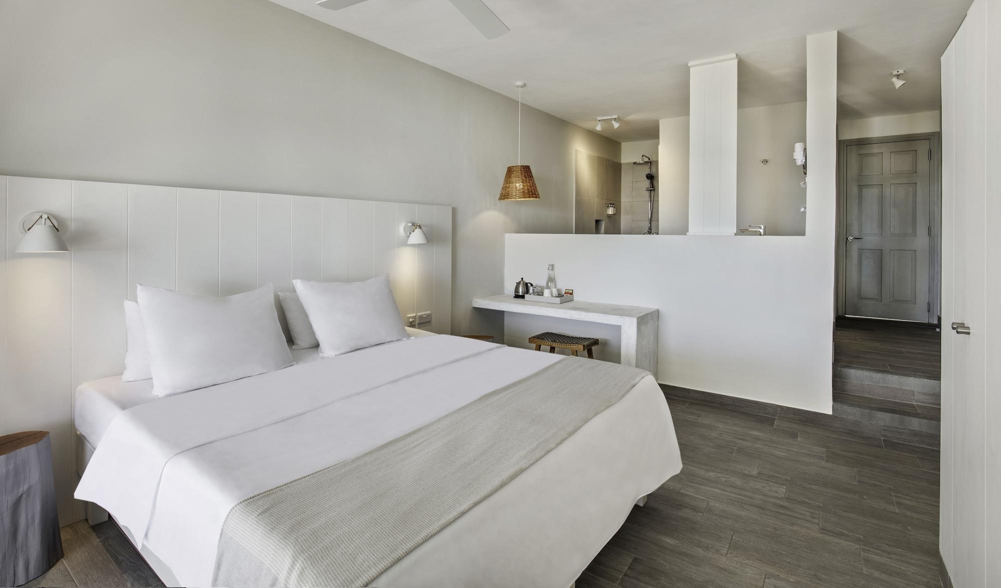 The Bay Hotel Riviere Noire