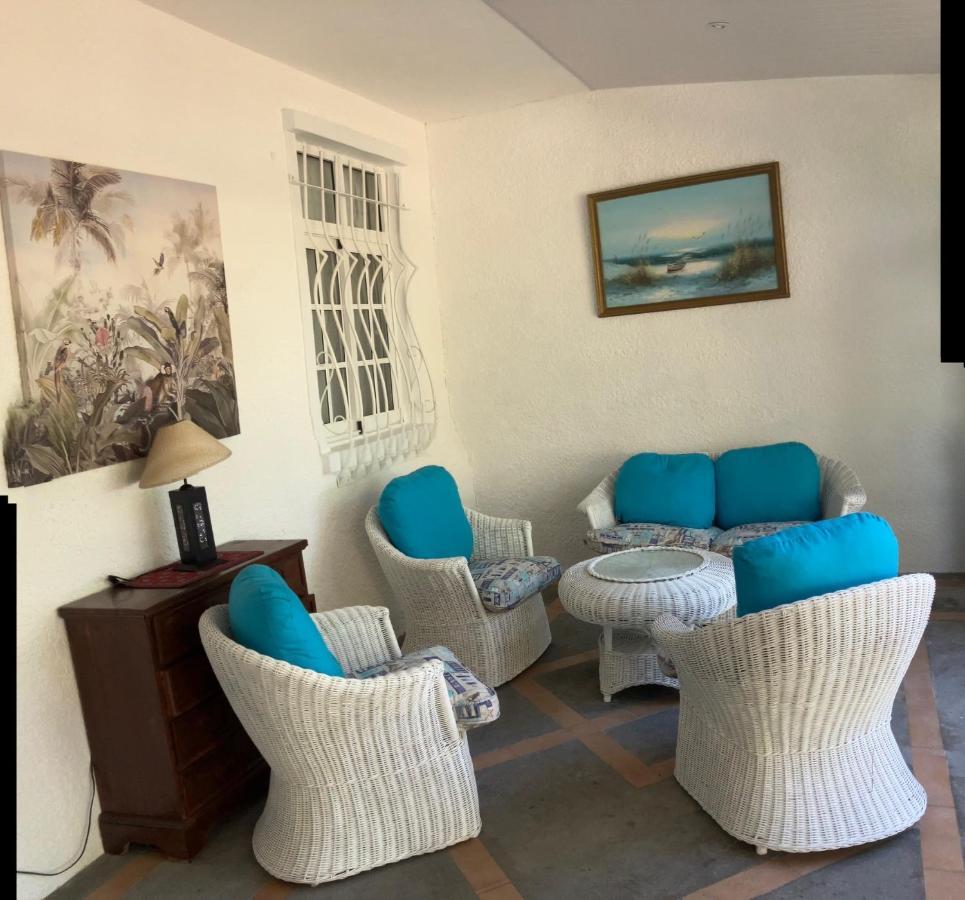 Villa Fully Furnished Luxury 3 Right On A Blue Ocean Belle Mare