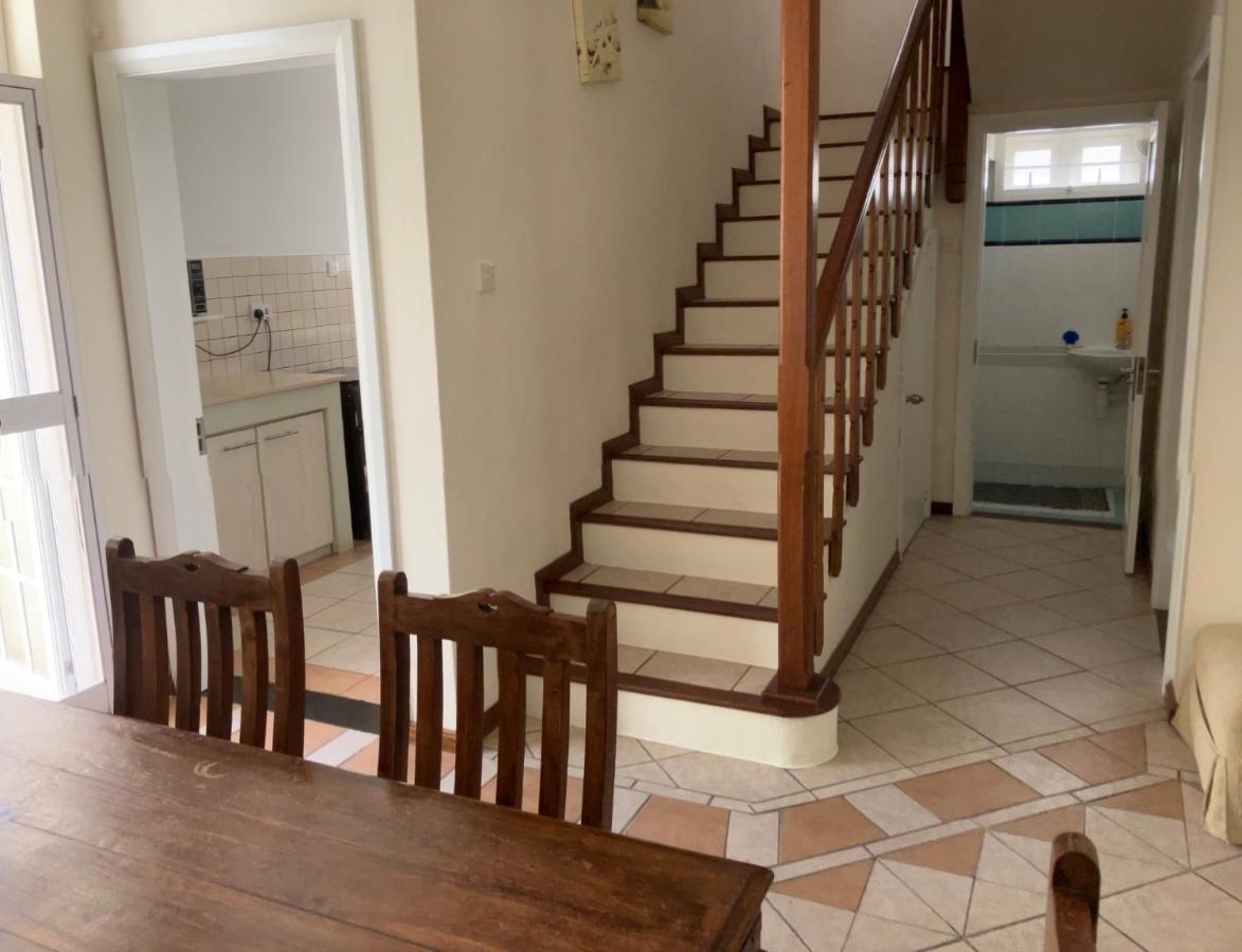 Villa Fully Furnished Luxury 3 Right On A Blue Ocean *