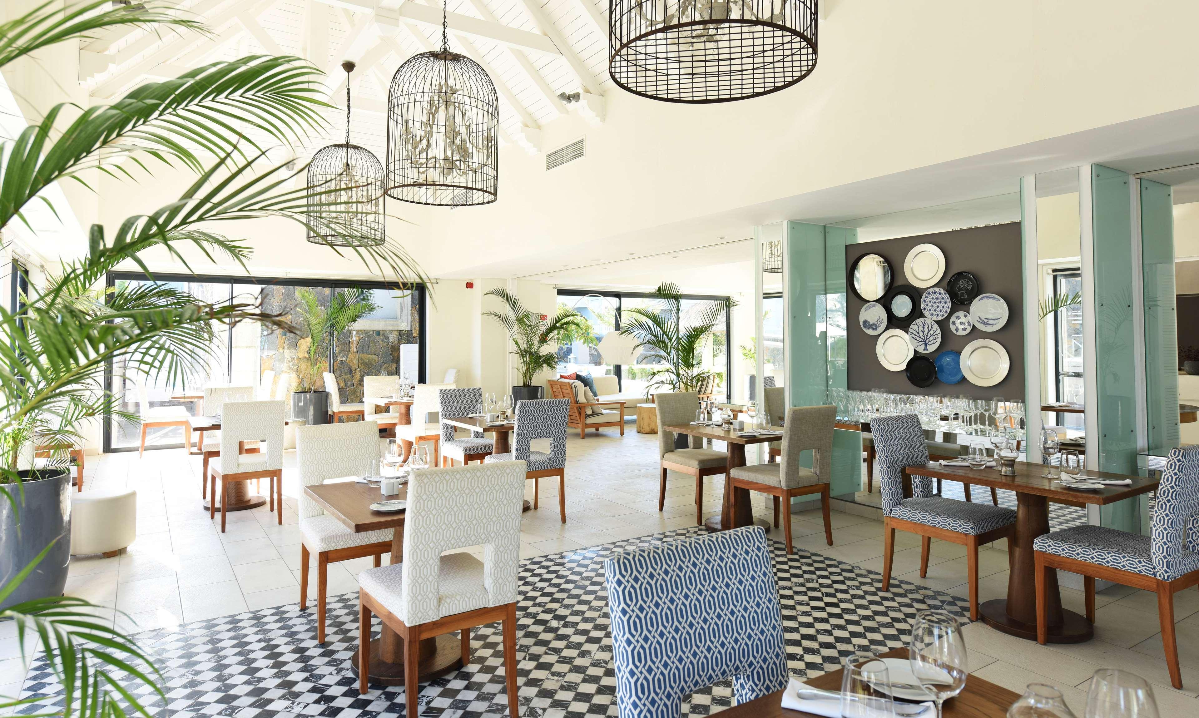Resort Radisson Blu Azuri &