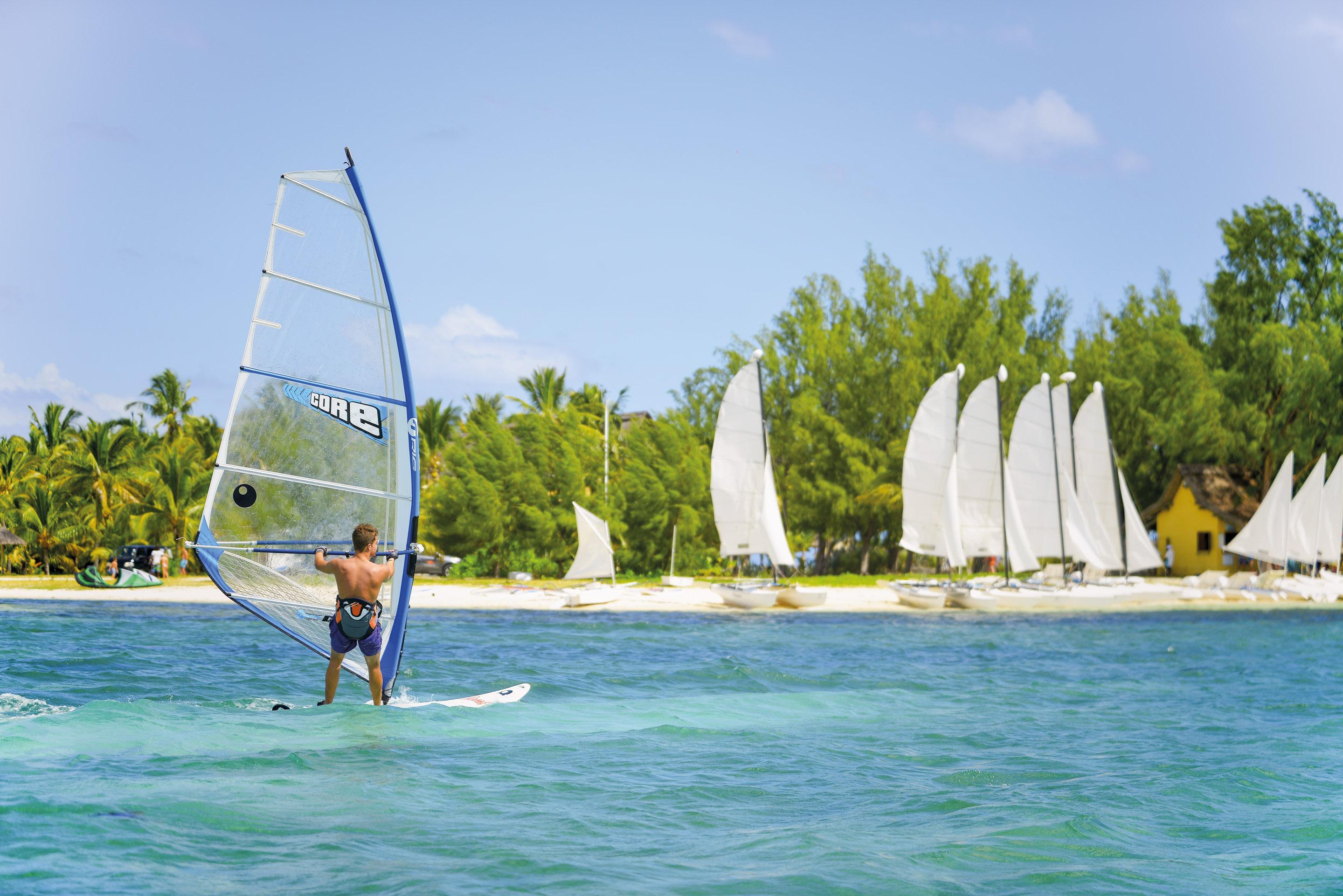 Paradis Beachcomber Golf & Hotel