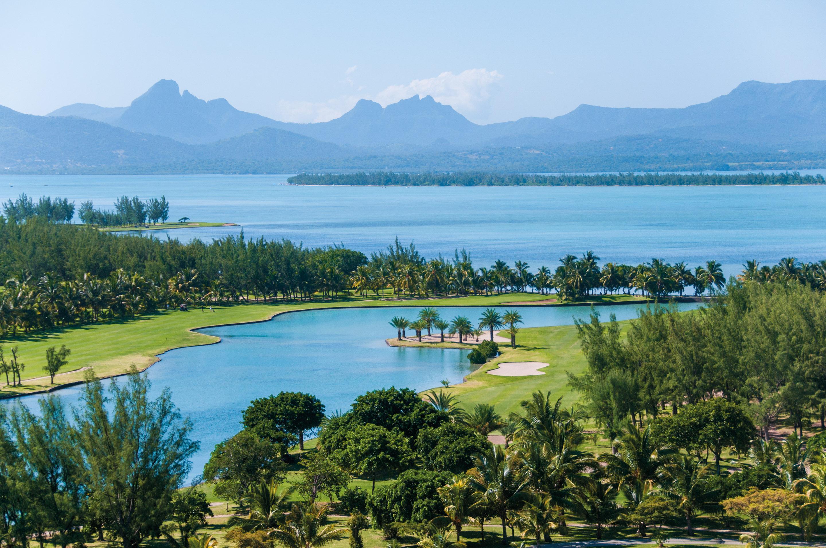 Paradis Beachcomber Golf & Hotel