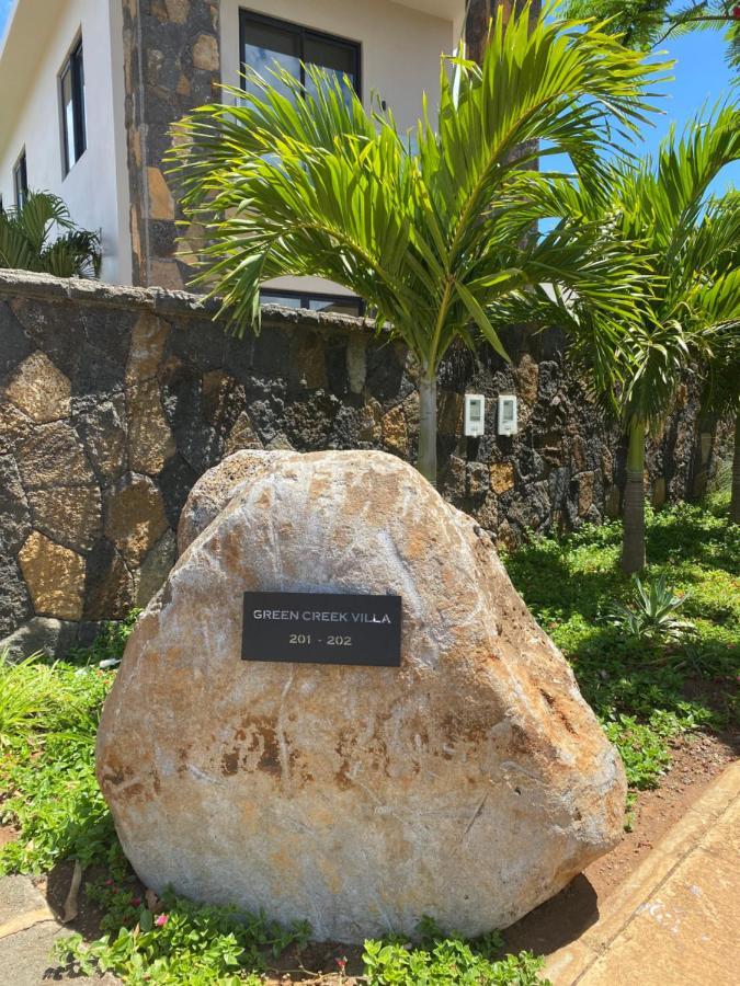 Creek Villa *