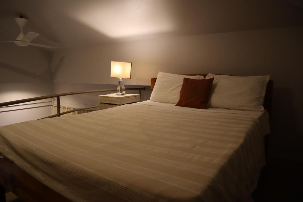 Guest house Le Du Bonheur & Car