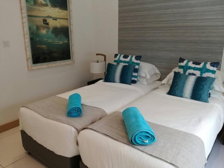 Latitude Sea Front Luxury Apartment Riviere Noire