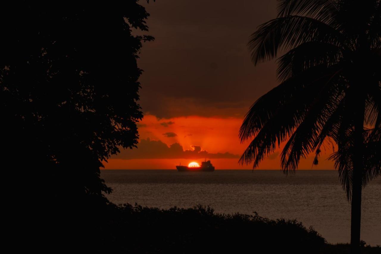 Villa Stella Marris Beachfront *