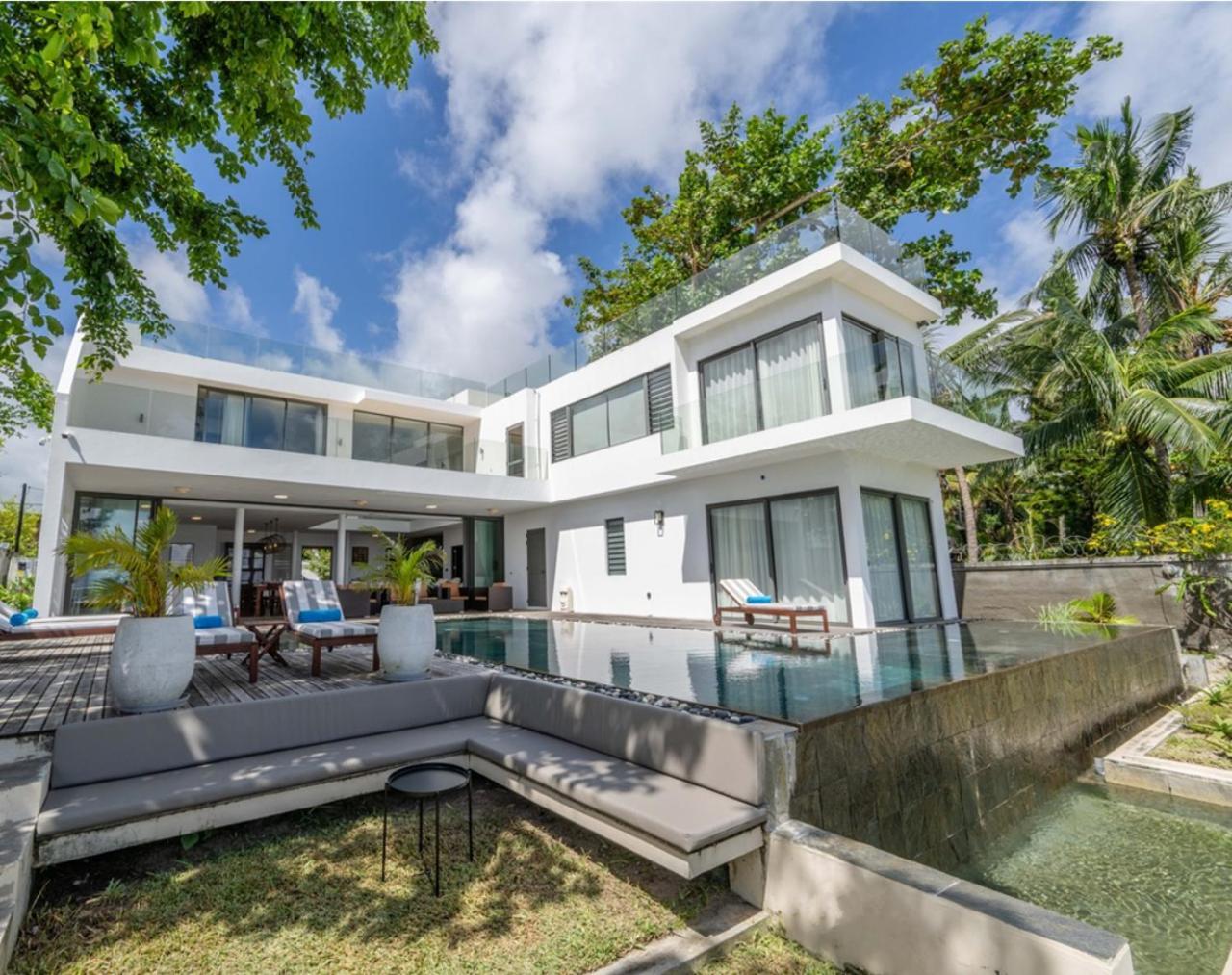 Stunning Beachfront For A Perfect Getaway *