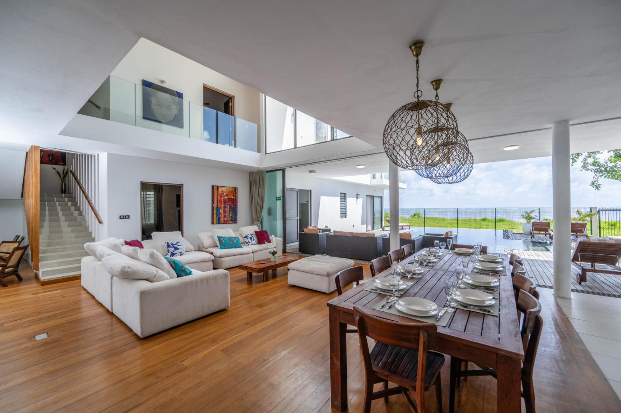 Stunning Beachfront For A Perfect Getaway Villa *
