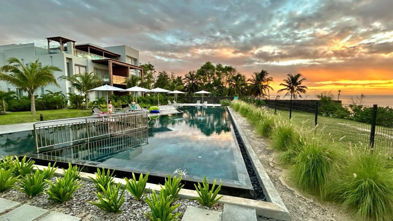 A Beachfront Haven - Ocean Point B2 Apartment Pointe aux Piments