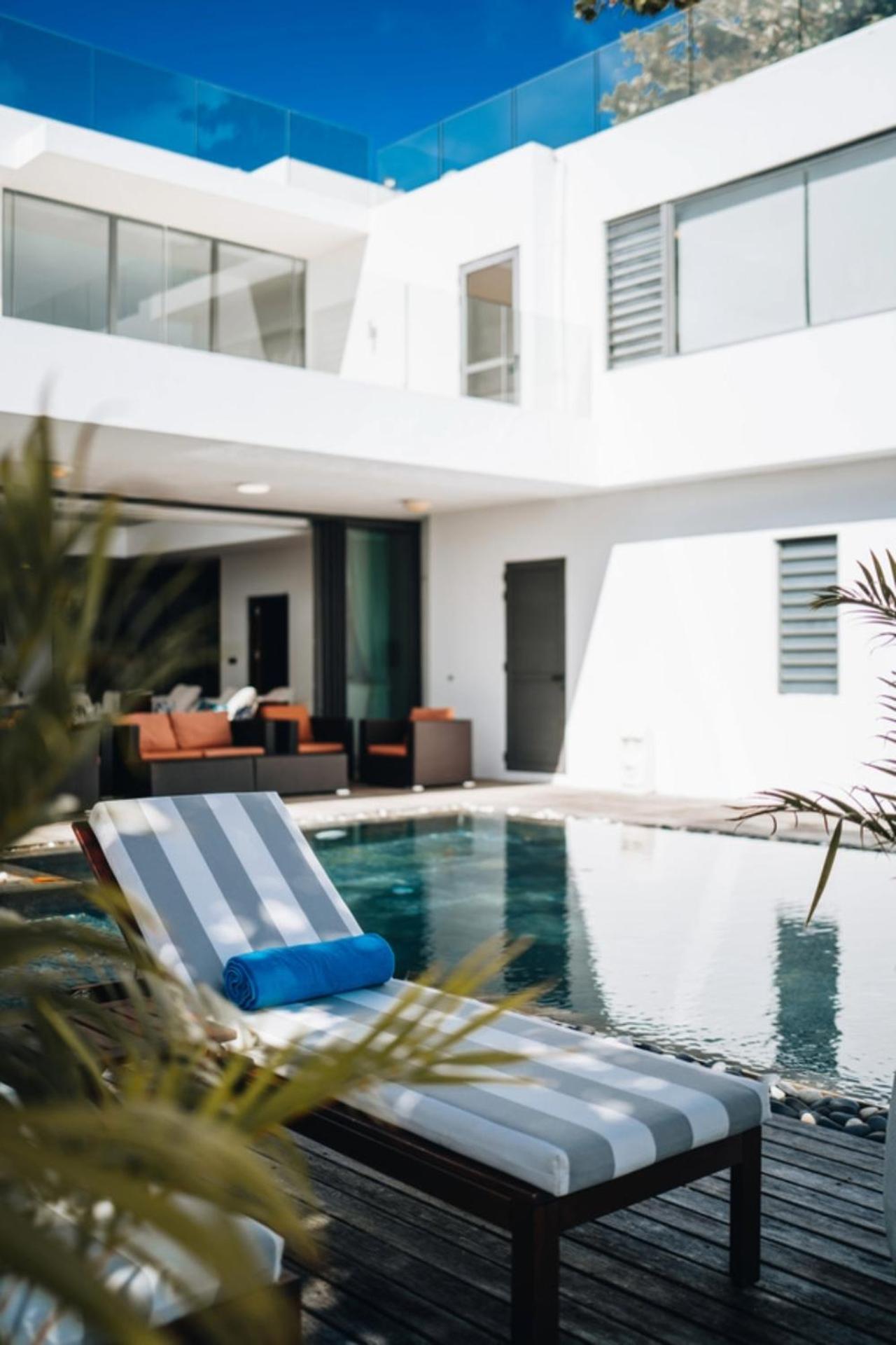 Stunning Beachfront For A Perfect Getaway Riambel