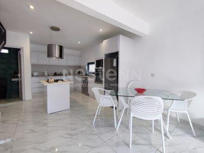 Charming 2 Bedroom Private House Blue Bay