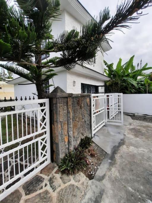 Apartment Charming 2 Bedroom Private House Blue Bay