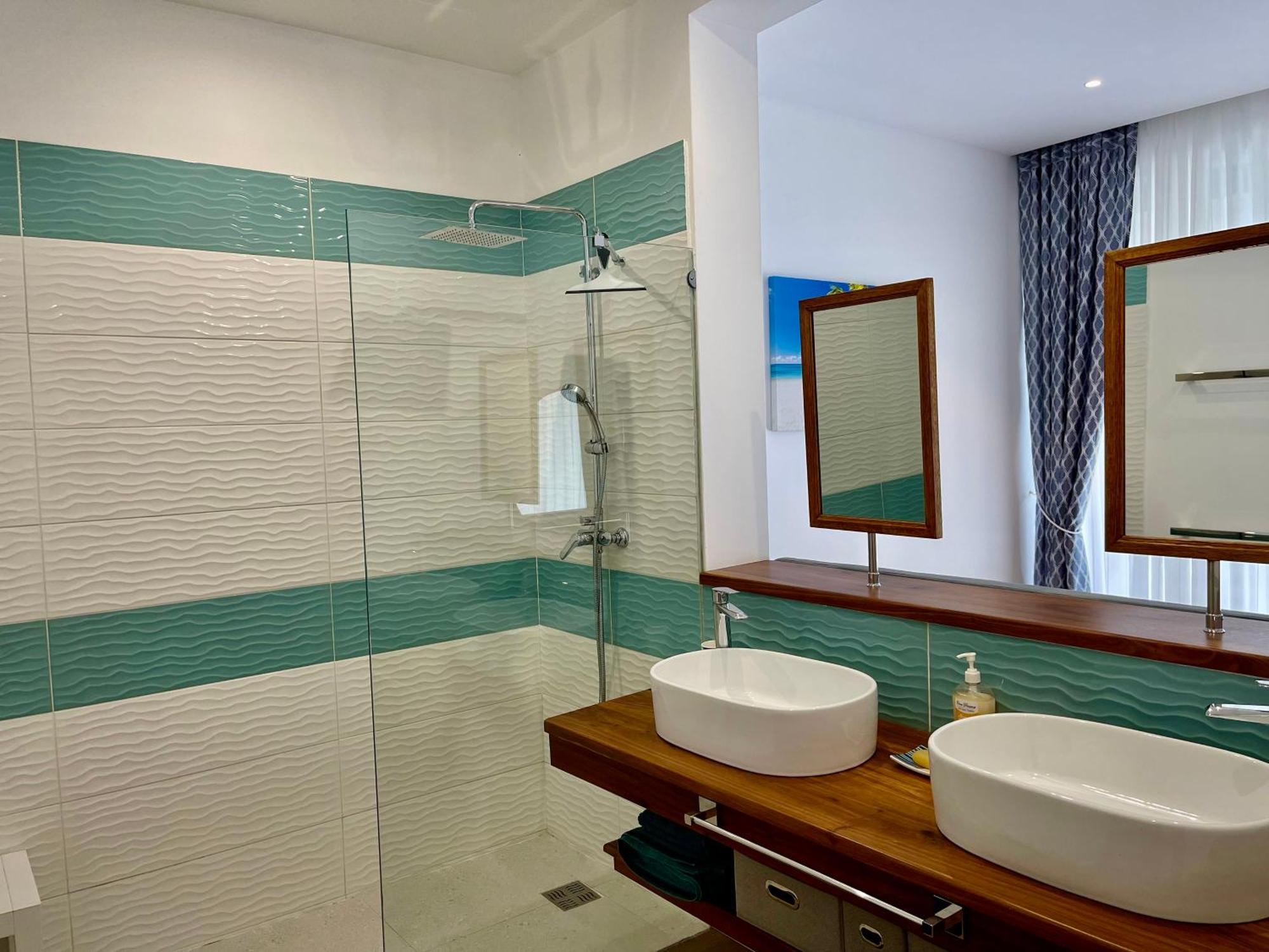 2 Avec Piscine, Vue Sur La Baie Apartment *