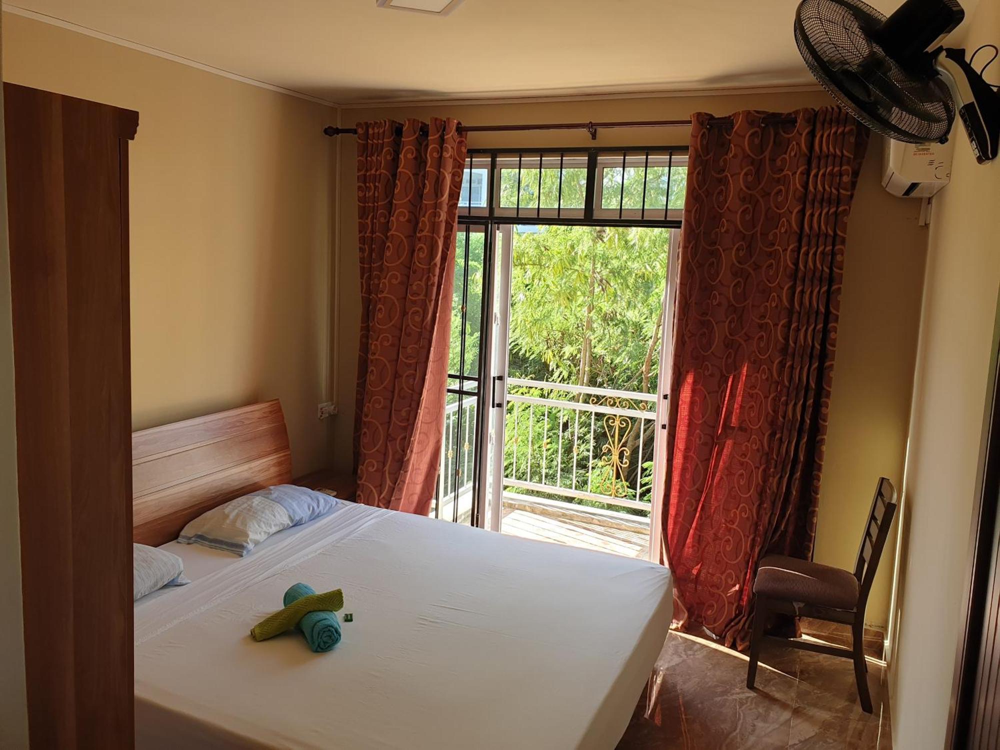 Guest house Surf House La Gaulette