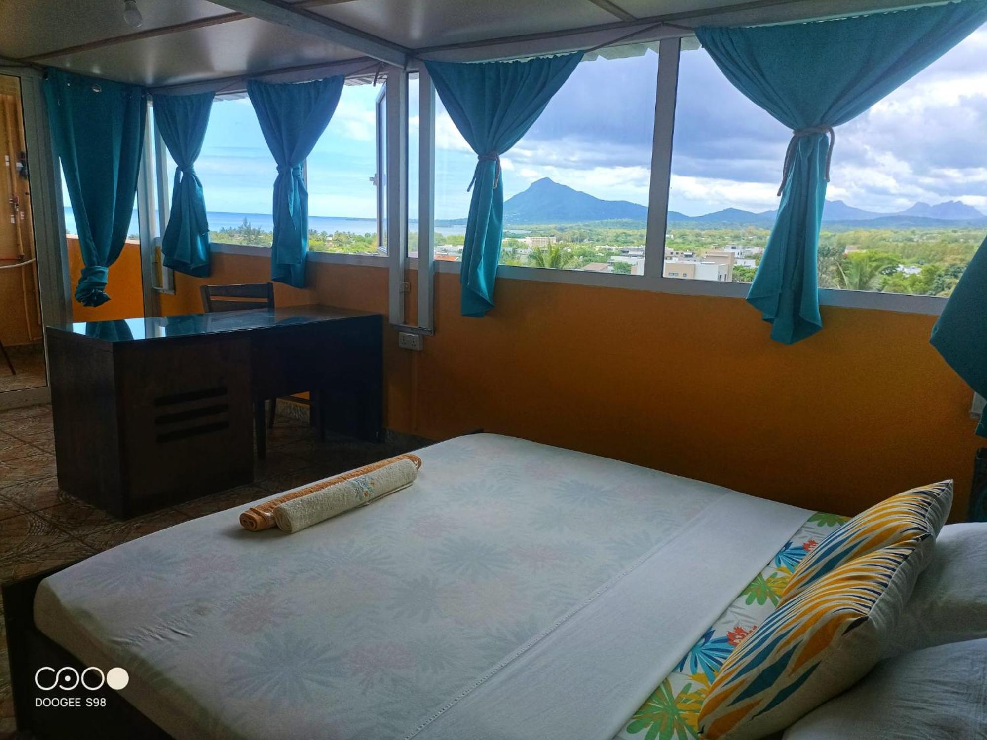 Surf House Guest house La Gaulette