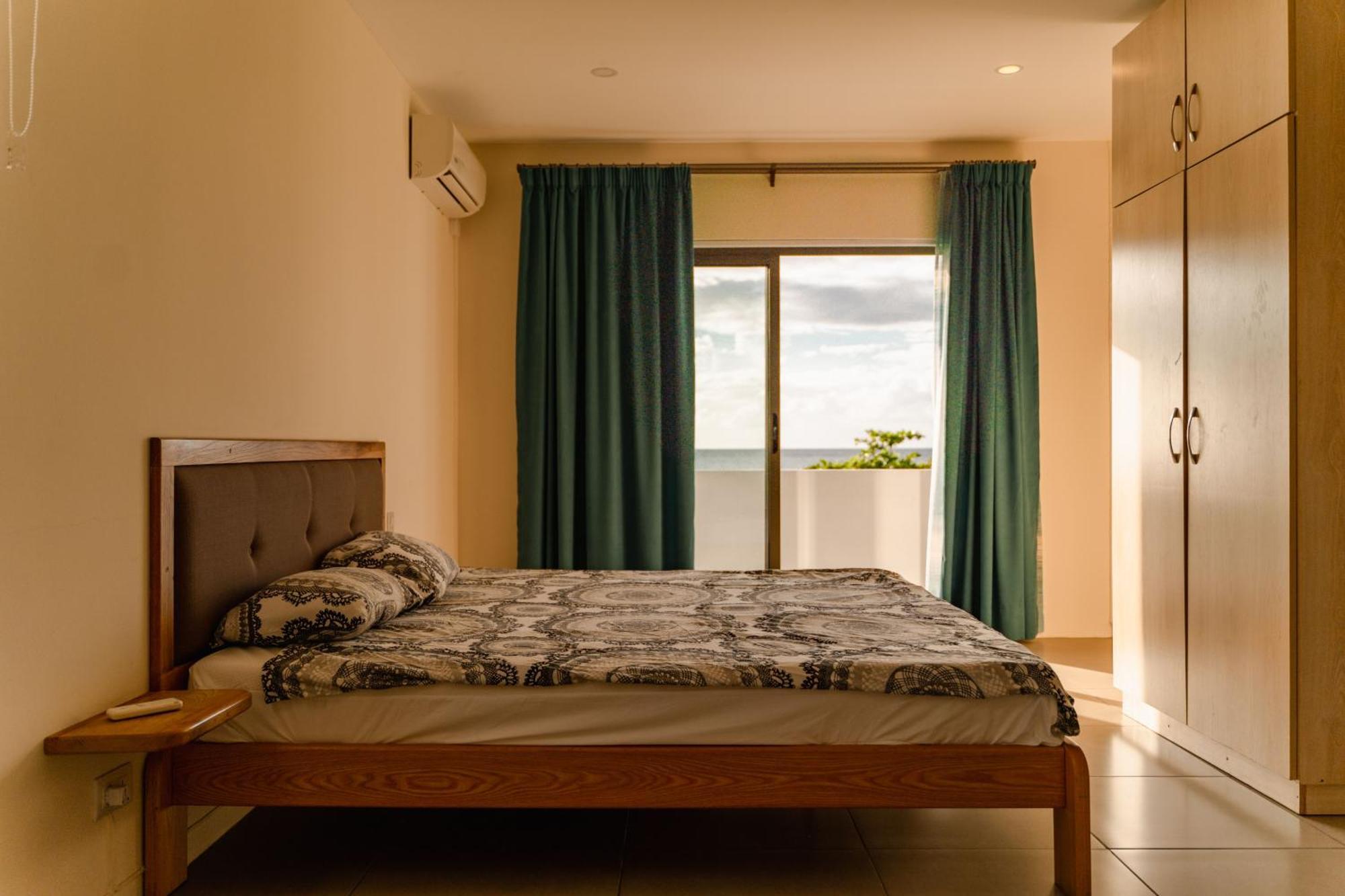 Villa Stella Marris Beachfront *