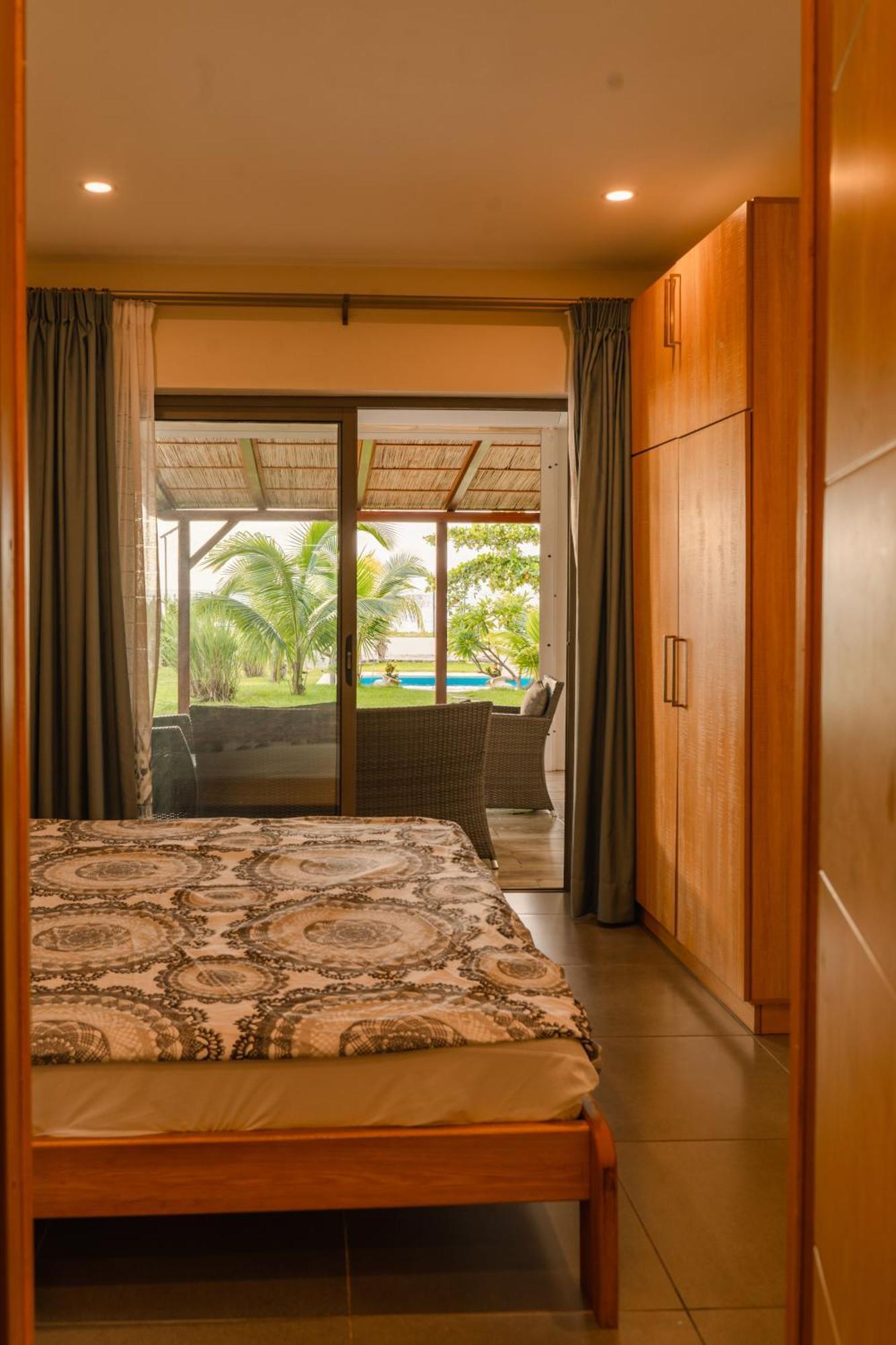 Villa Stella Marris Beachfront