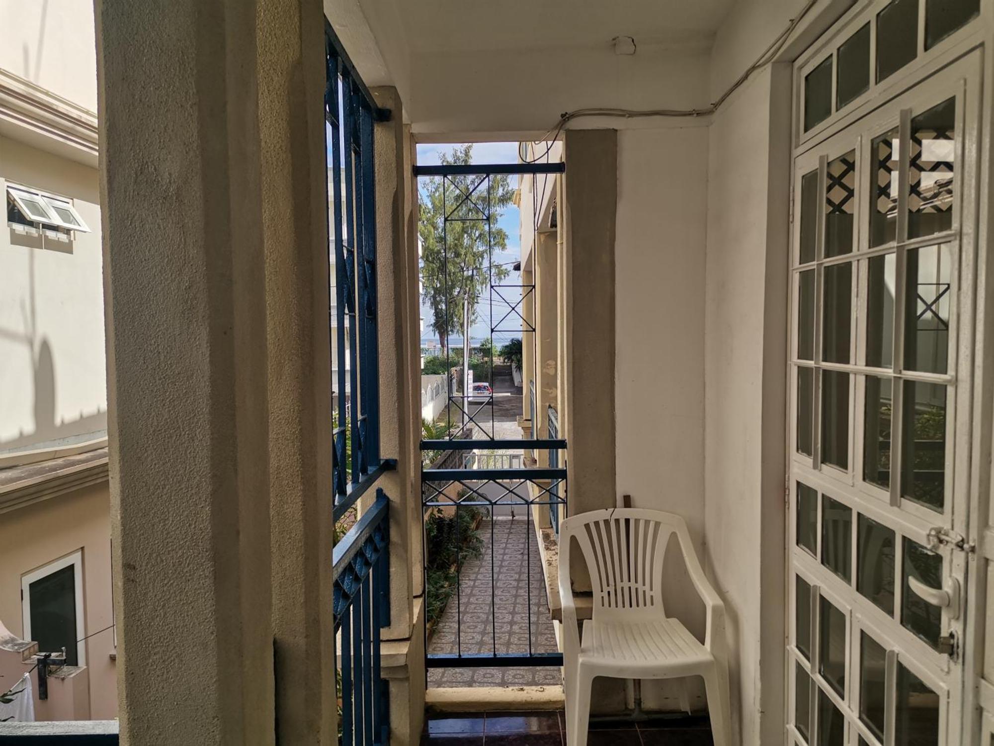 Calm Oasis Sunset Summer Vacation Private Furnished Apartment