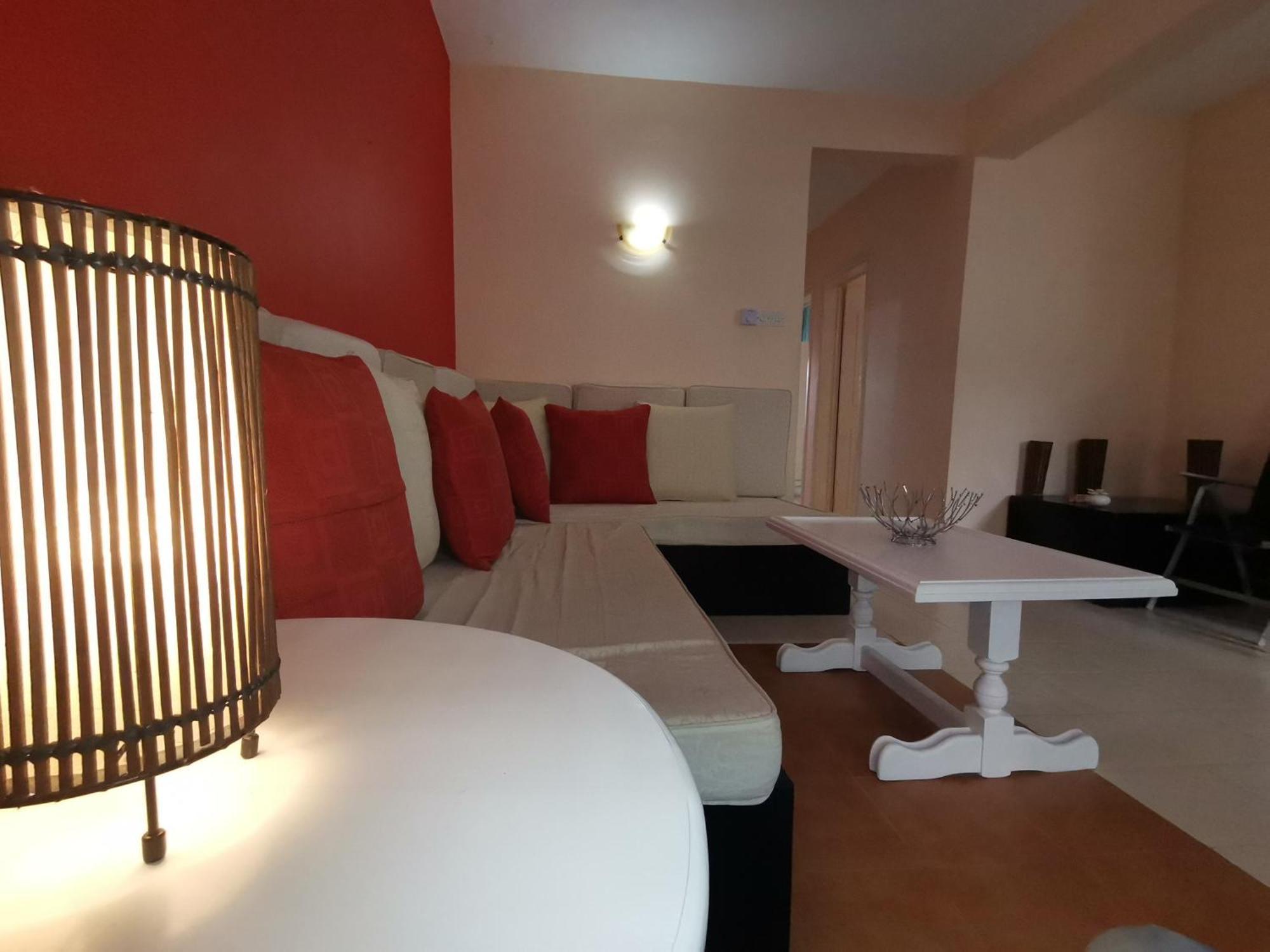 Calm Oasis Sunset Summer Vacation Private Furnished Apartment Flic en Flac