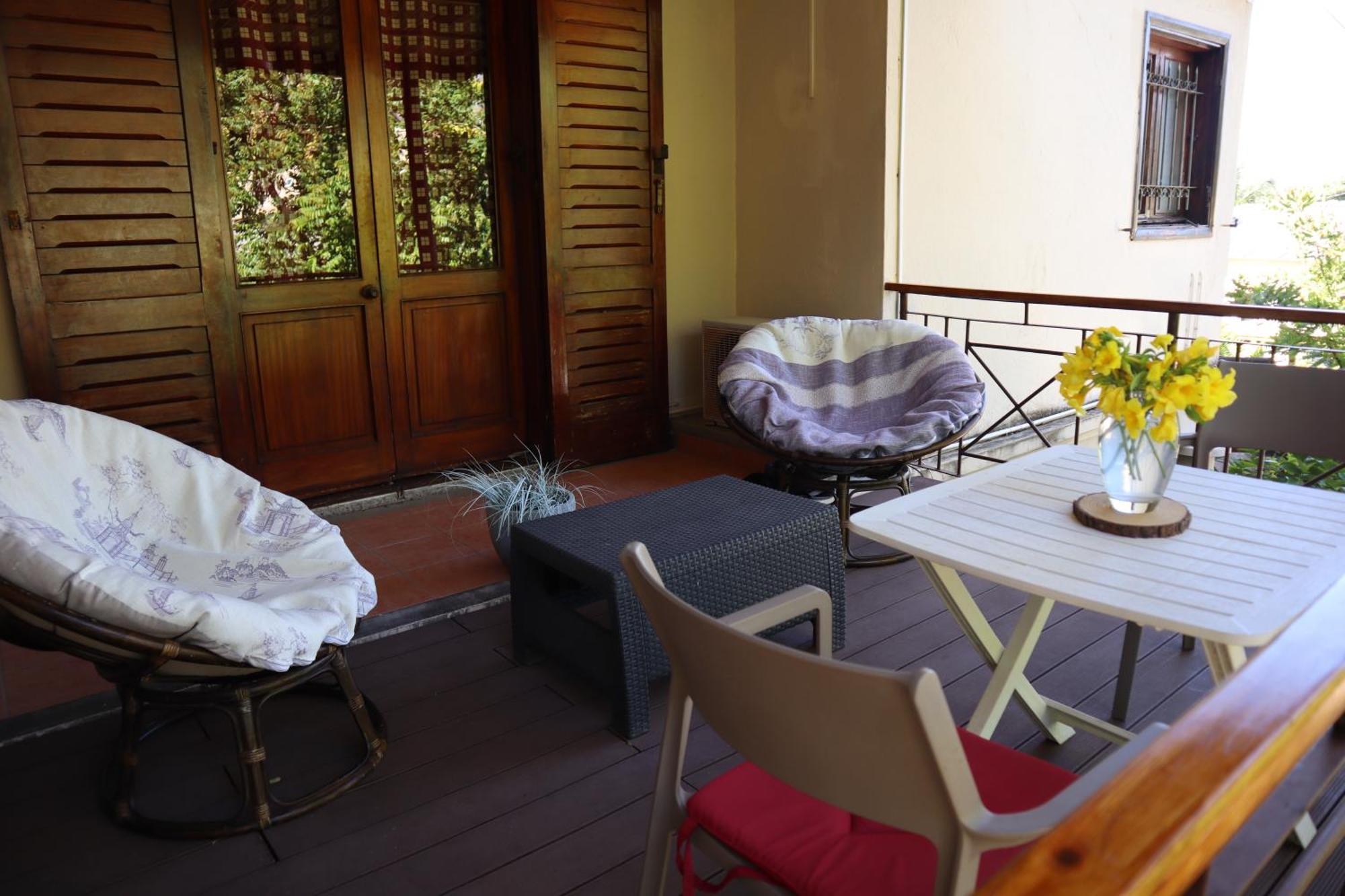 Guest house Le Du Bonheur & Car 4*