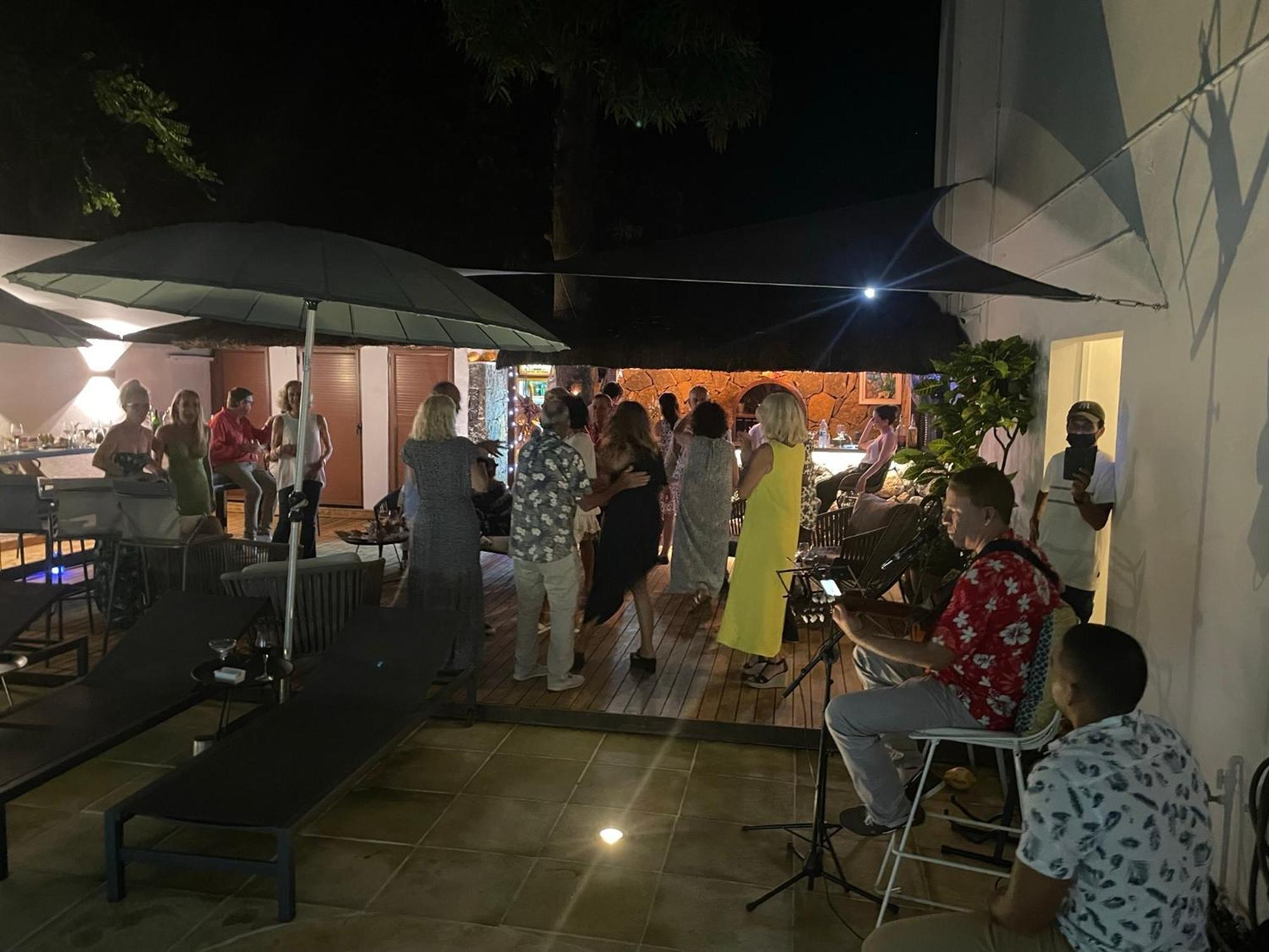 Hotel Cosy Sous Le Badamier