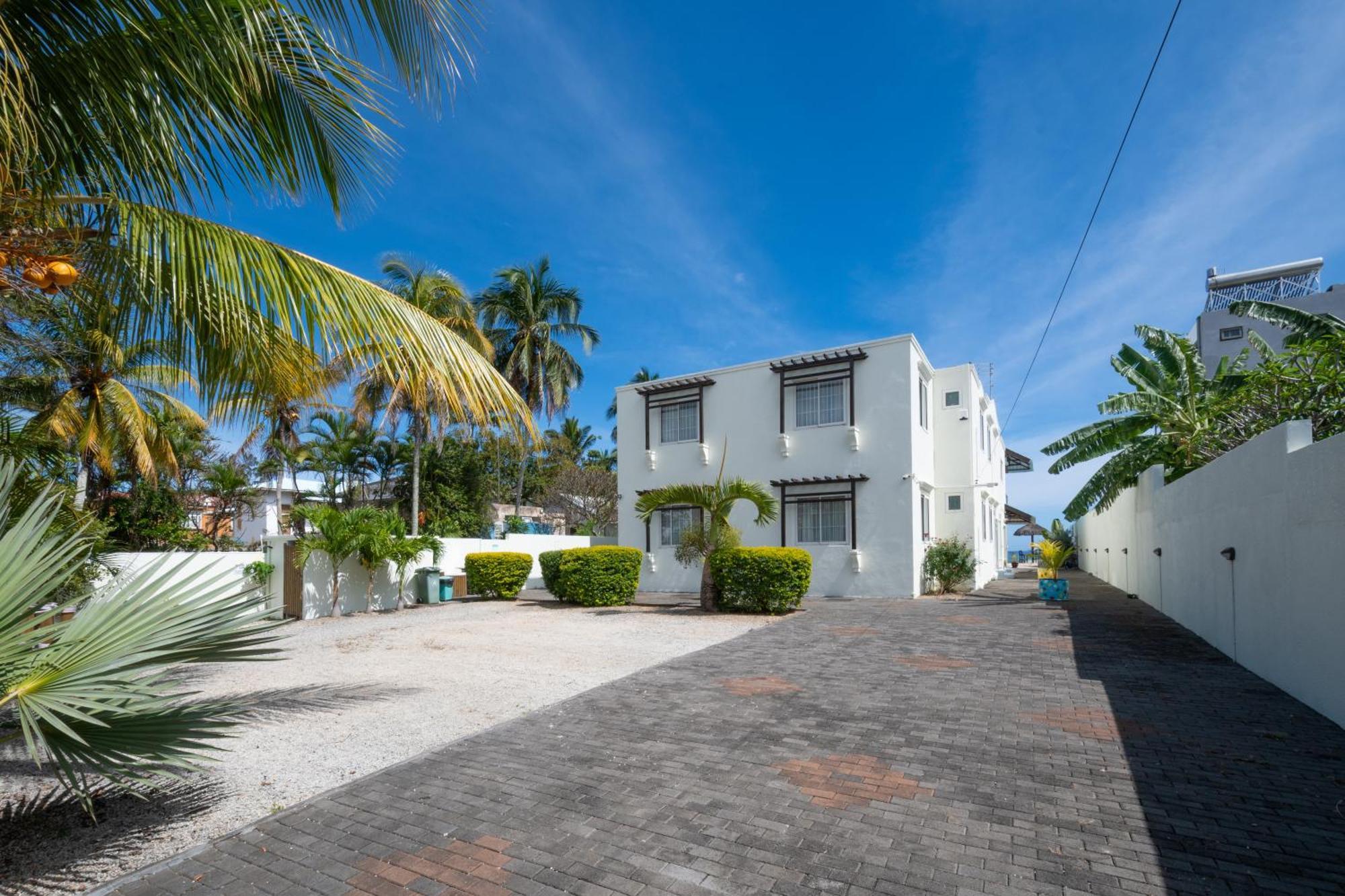 Beachfront Vista Triolet