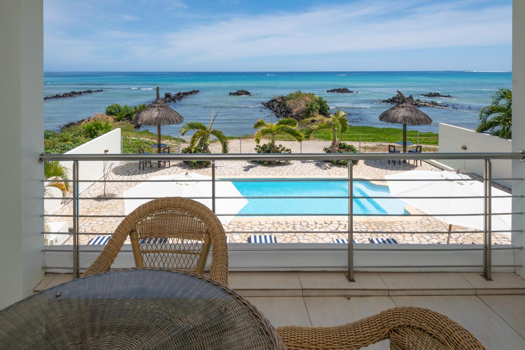 Beachfront Vista *