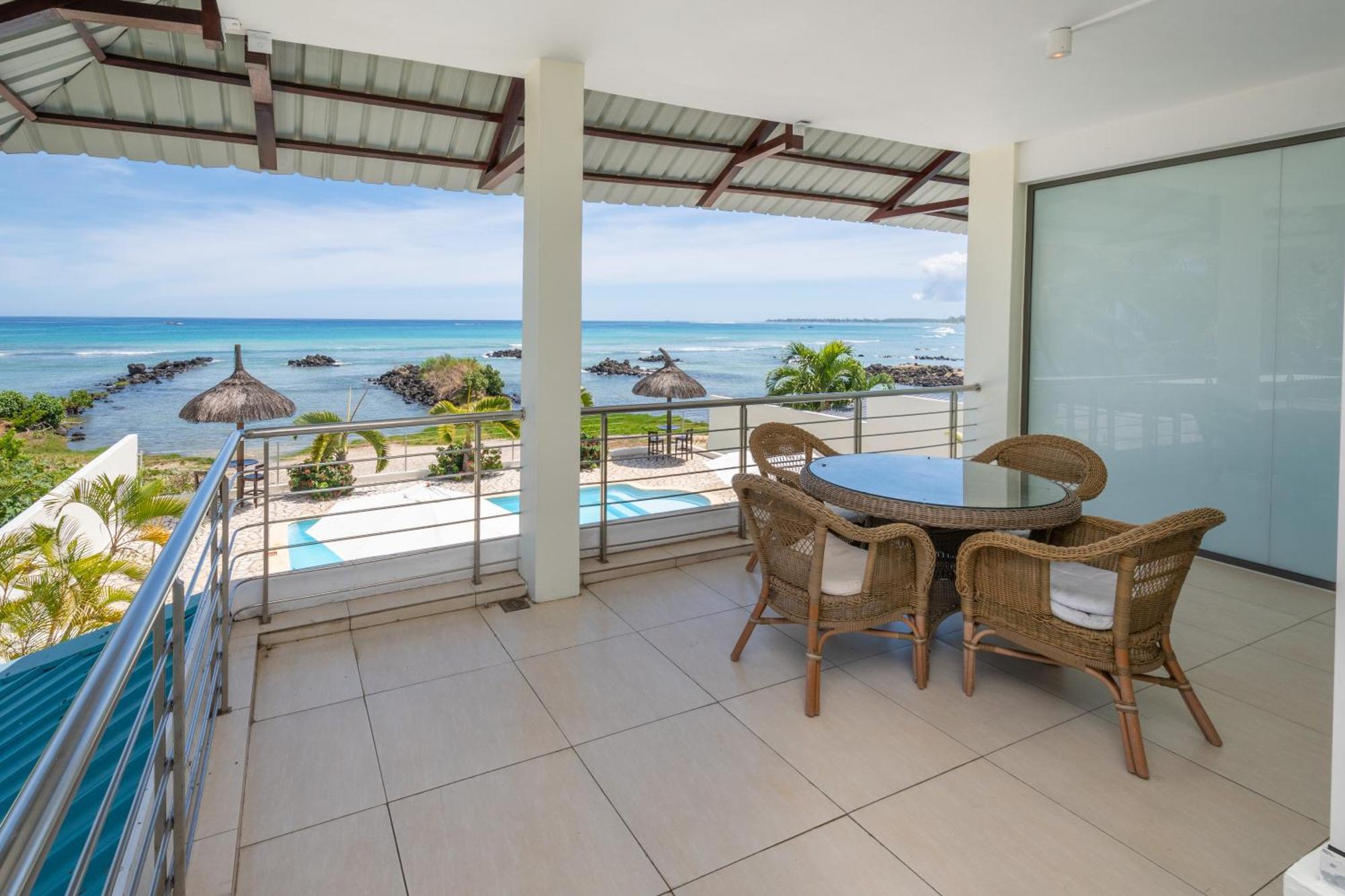Beachfront Vista *