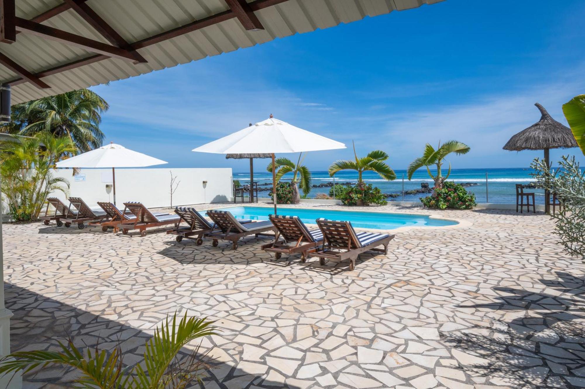 Apartment Beachfront Vista Triolet
