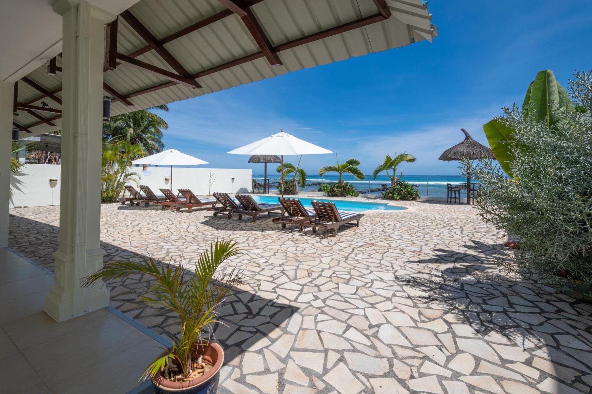 Beachfront Vista Apartment