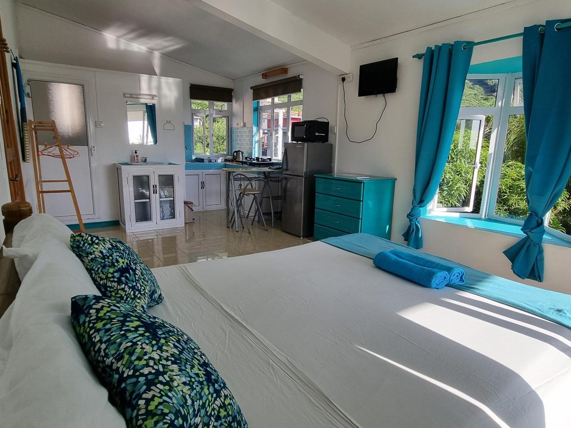 Surf House Guest house *