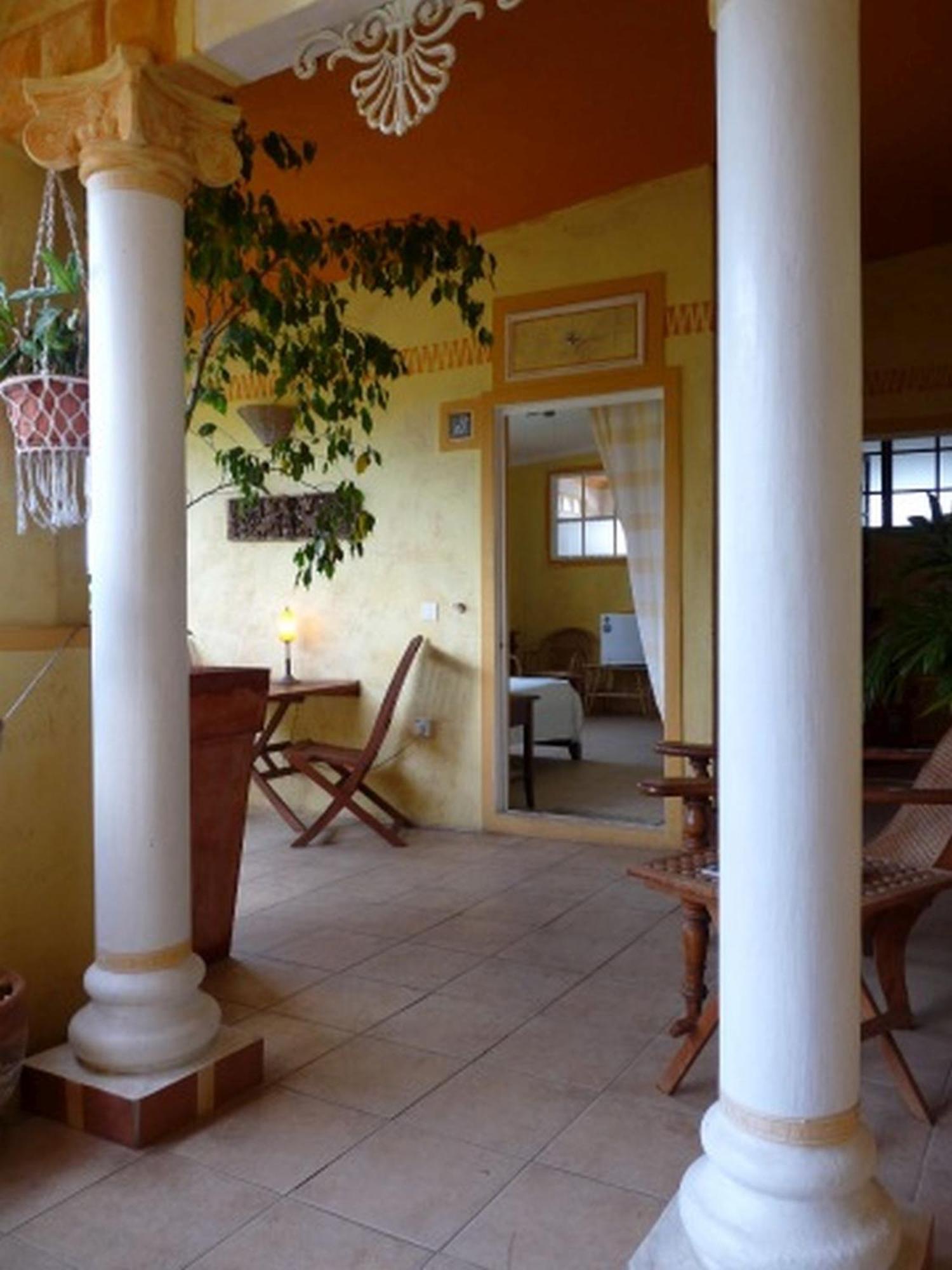 La Reine Creole Bed & Breakfast *