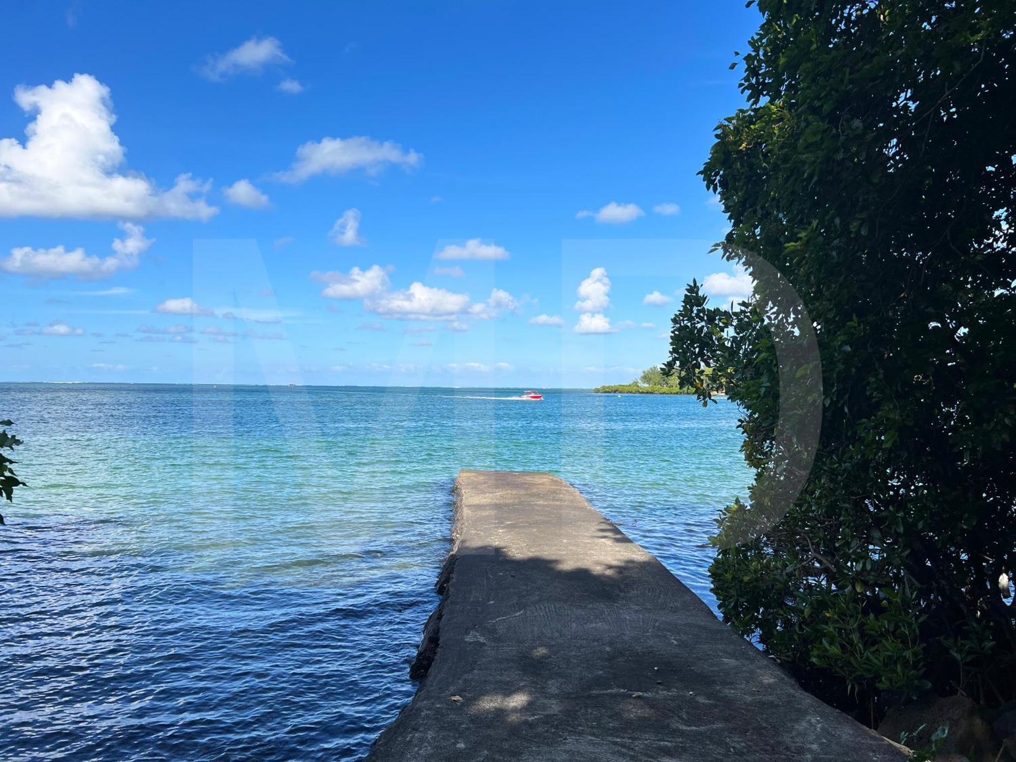 Holiday home Maya Oceanfront With Pool, Jaccuzzi, Wifi, Jets In Bathroom Trou d'Eau Douce