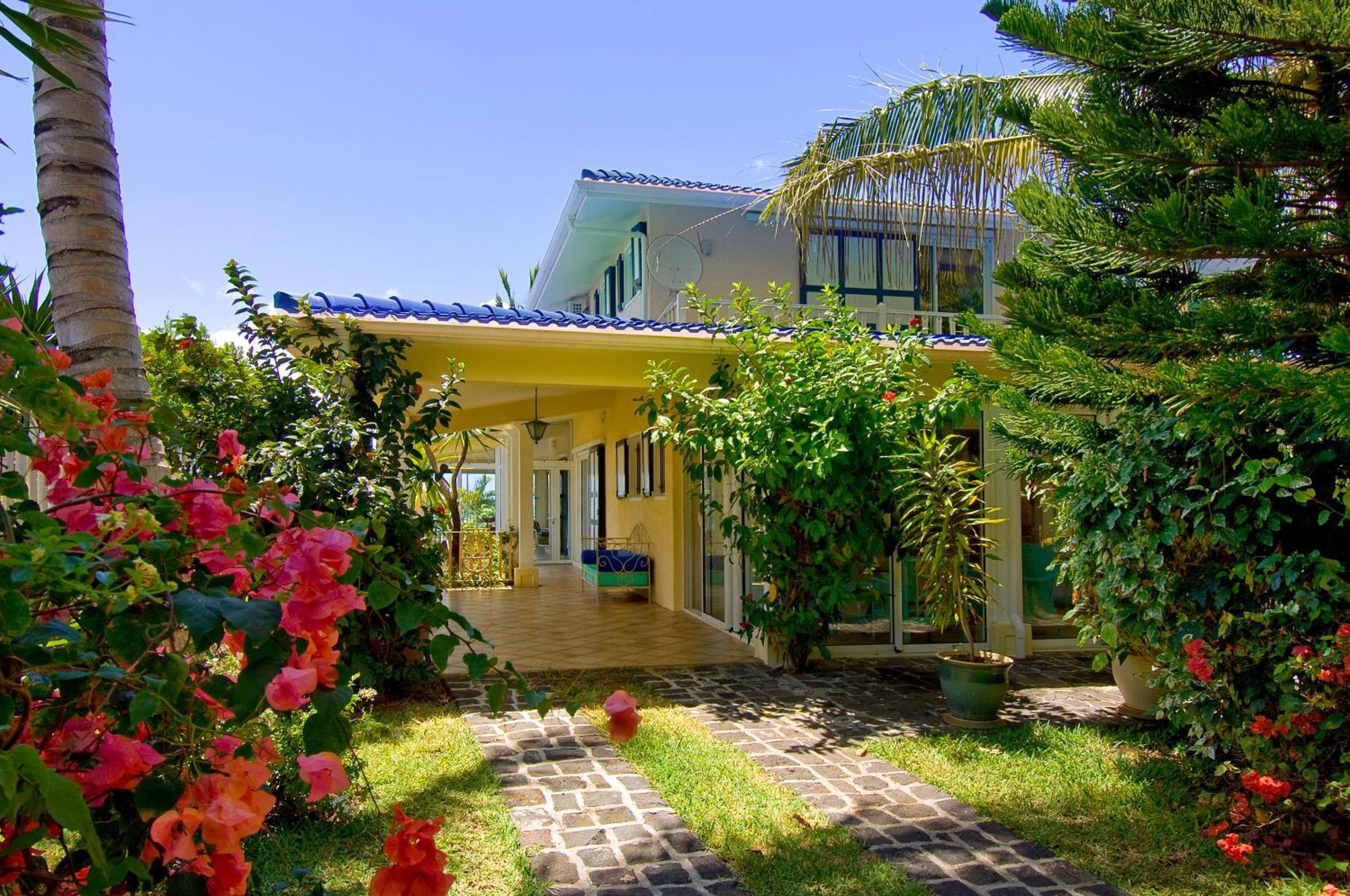 Maya Oceanfront With Pool, Jaccuzzi, Wifi, Jets In Bathroom Trou d'Eau Douce
