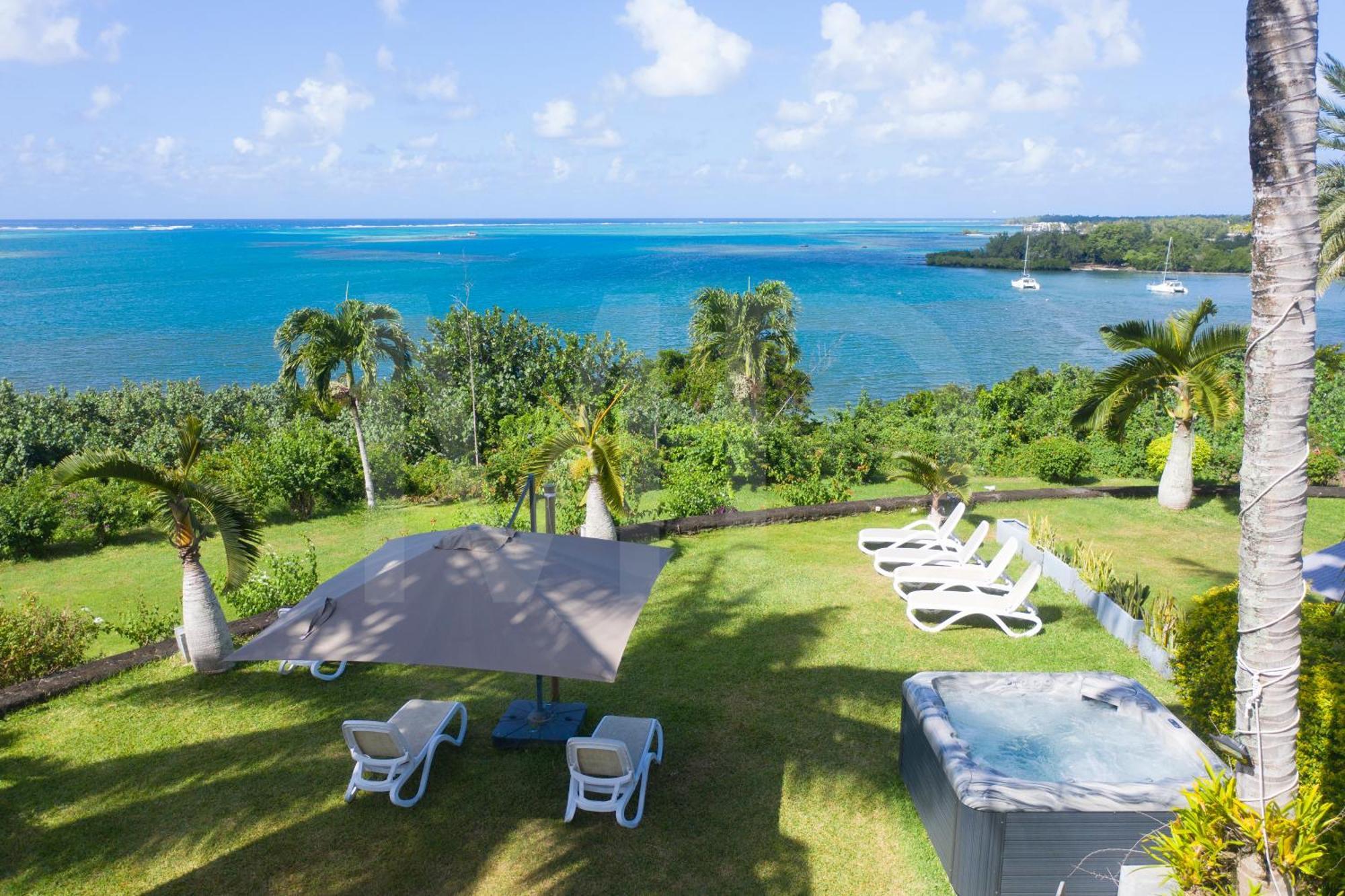 Maya Oceanfront With Pool, Jaccuzzi, Wifi, Jets In Bathroom Holiday home