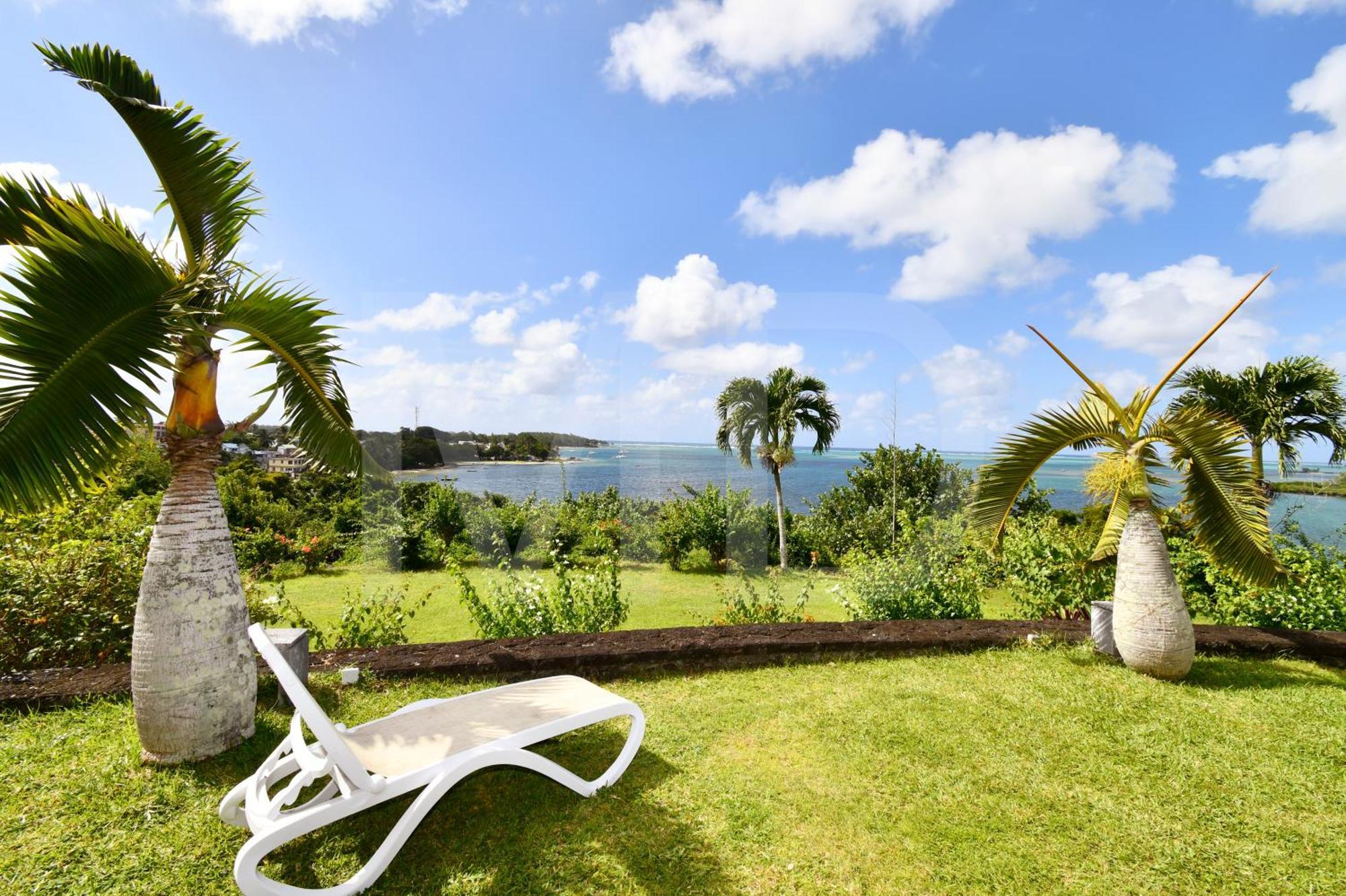 Holiday home Maya Oceanfront With Pool, Jaccuzzi, Wifi, Jets In Bathroom