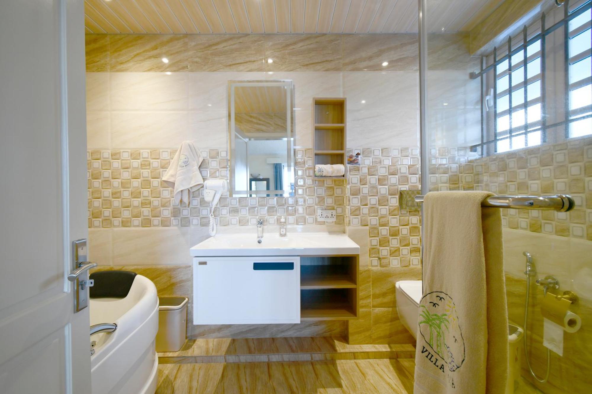 Holiday home Maya Oceanfront With Pool, Jaccuzzi, Wifi, Jets In Bathroom Trou d'Eau Douce
