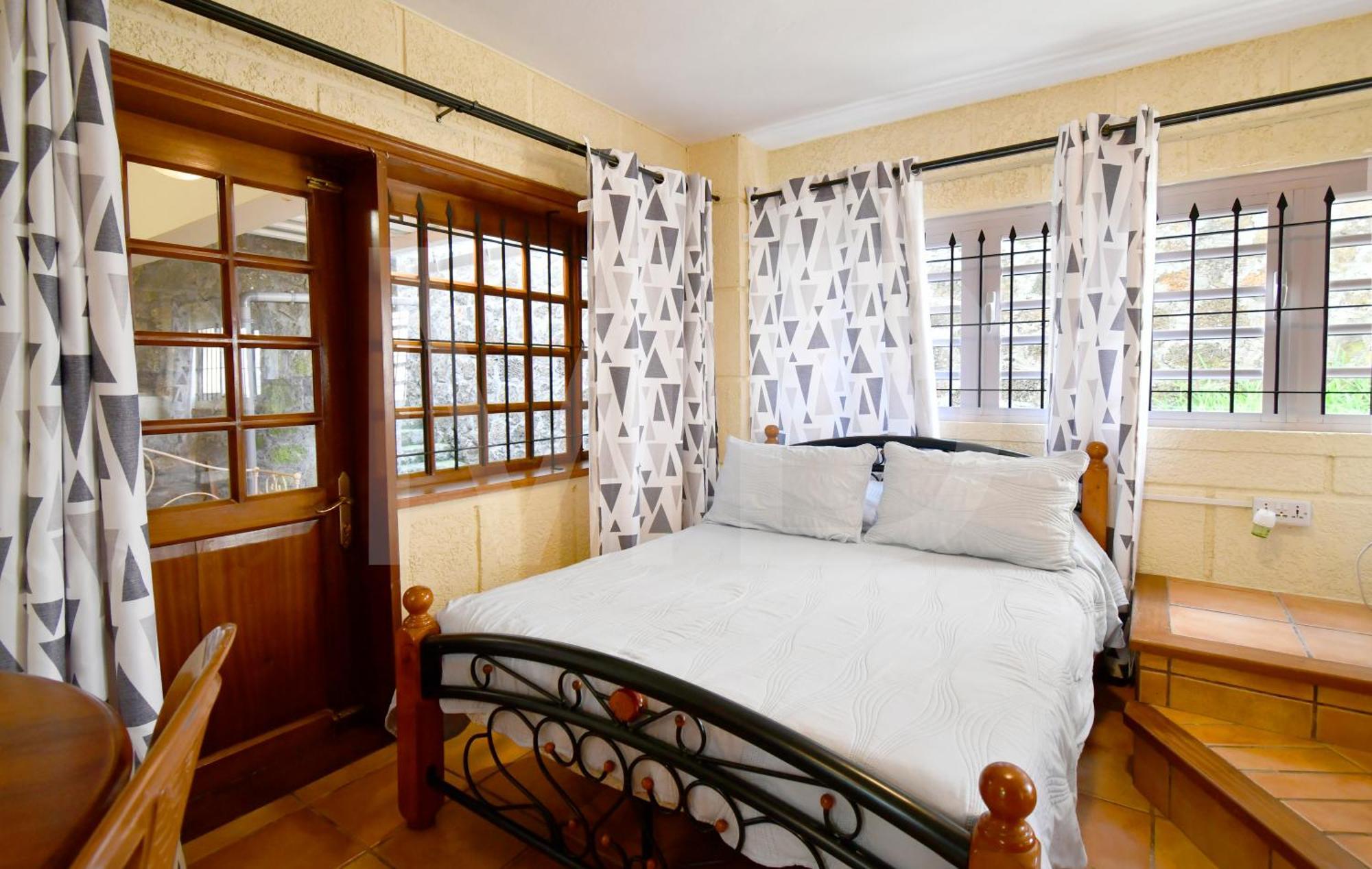 Maya Oceanfront With Pool, Jaccuzzi, Wifi, Jets In Bathroom Trou d'Eau Douce