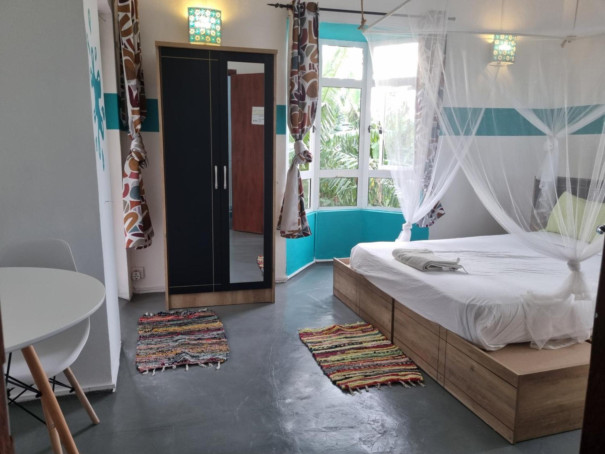 Surf House Guest house La Gaulette