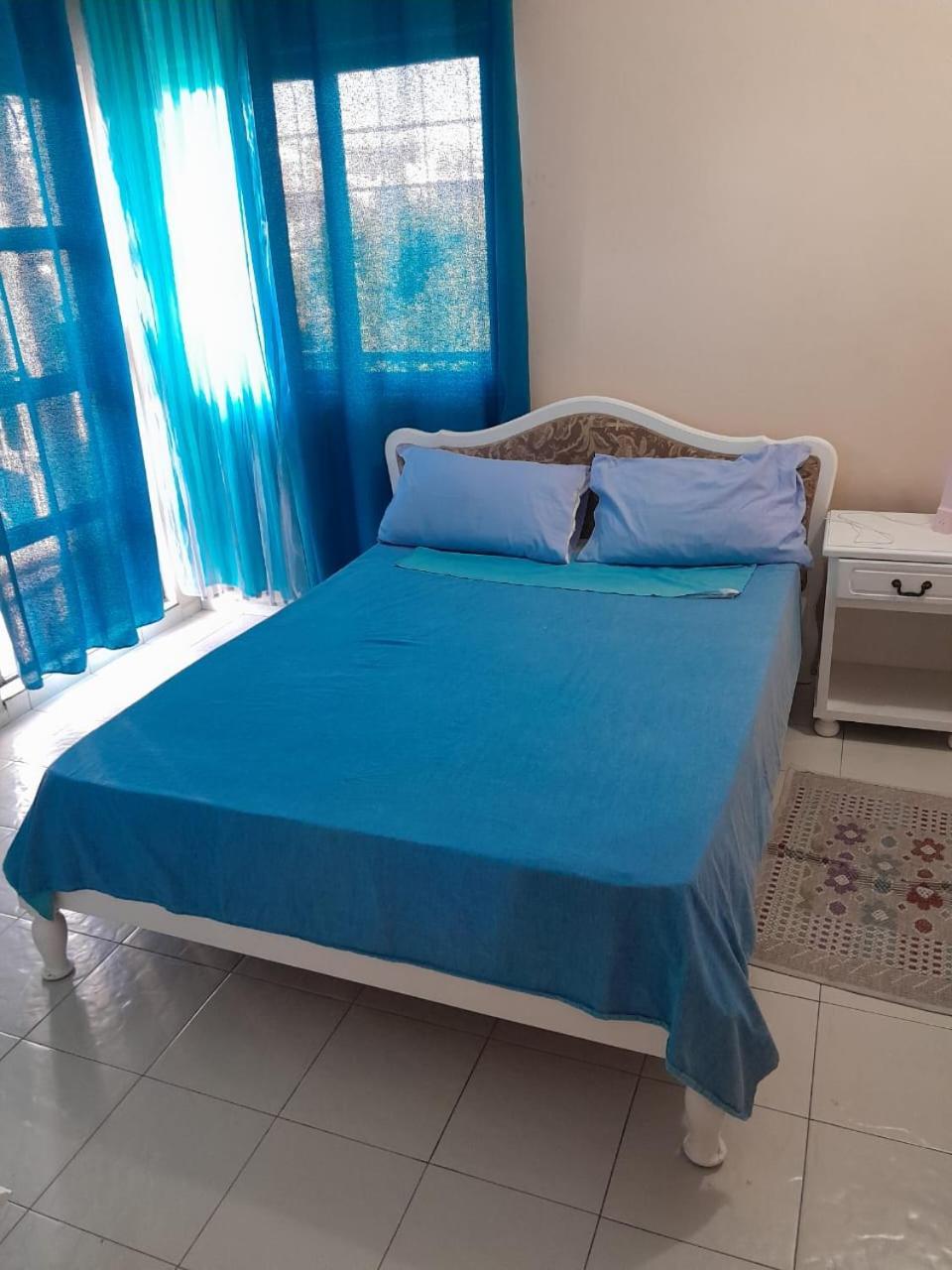 Calm Oasis Sunset Summer Vacation Private Furnished Apartment *