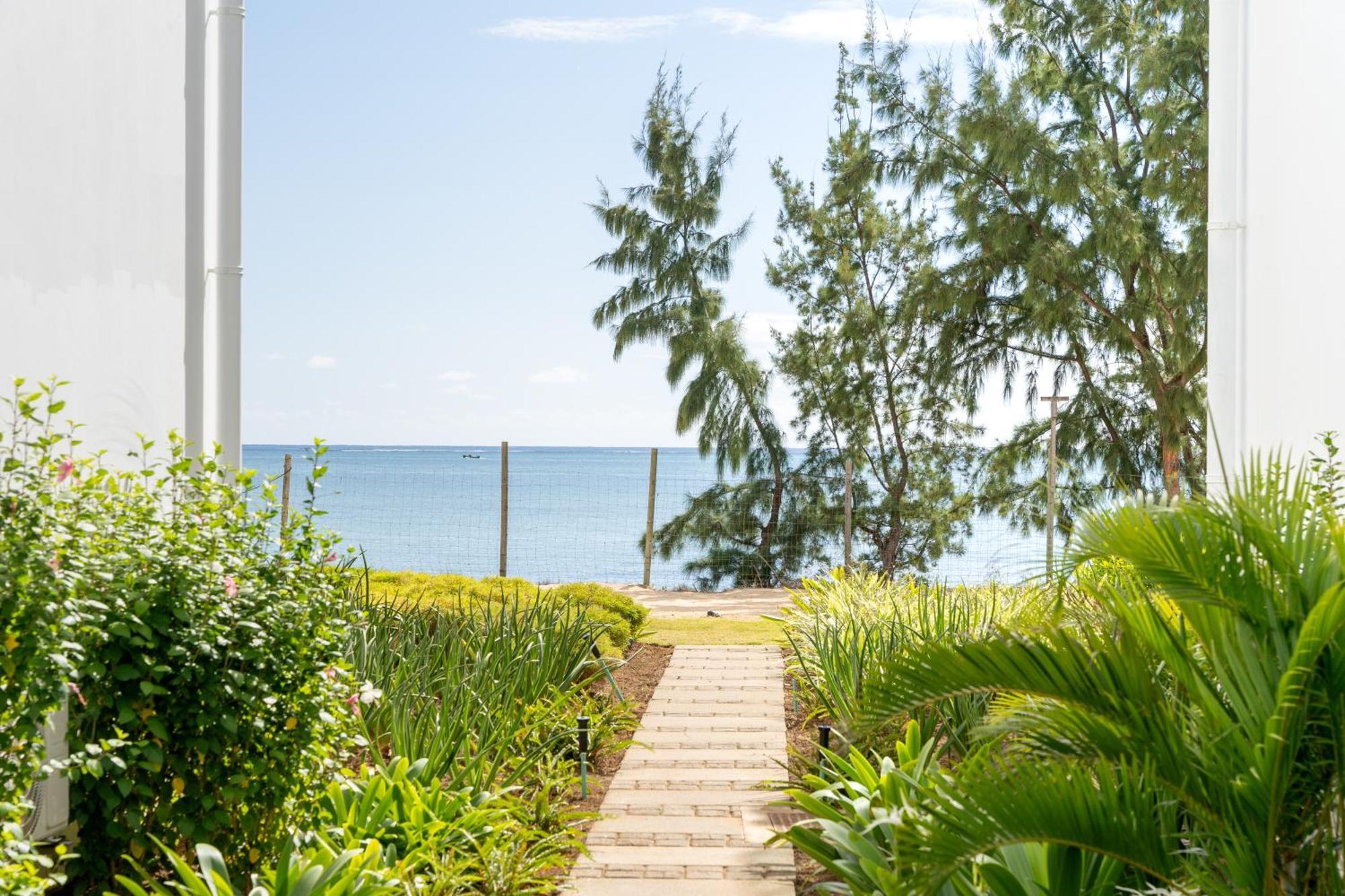 Apartment Oceanfront Getaway *