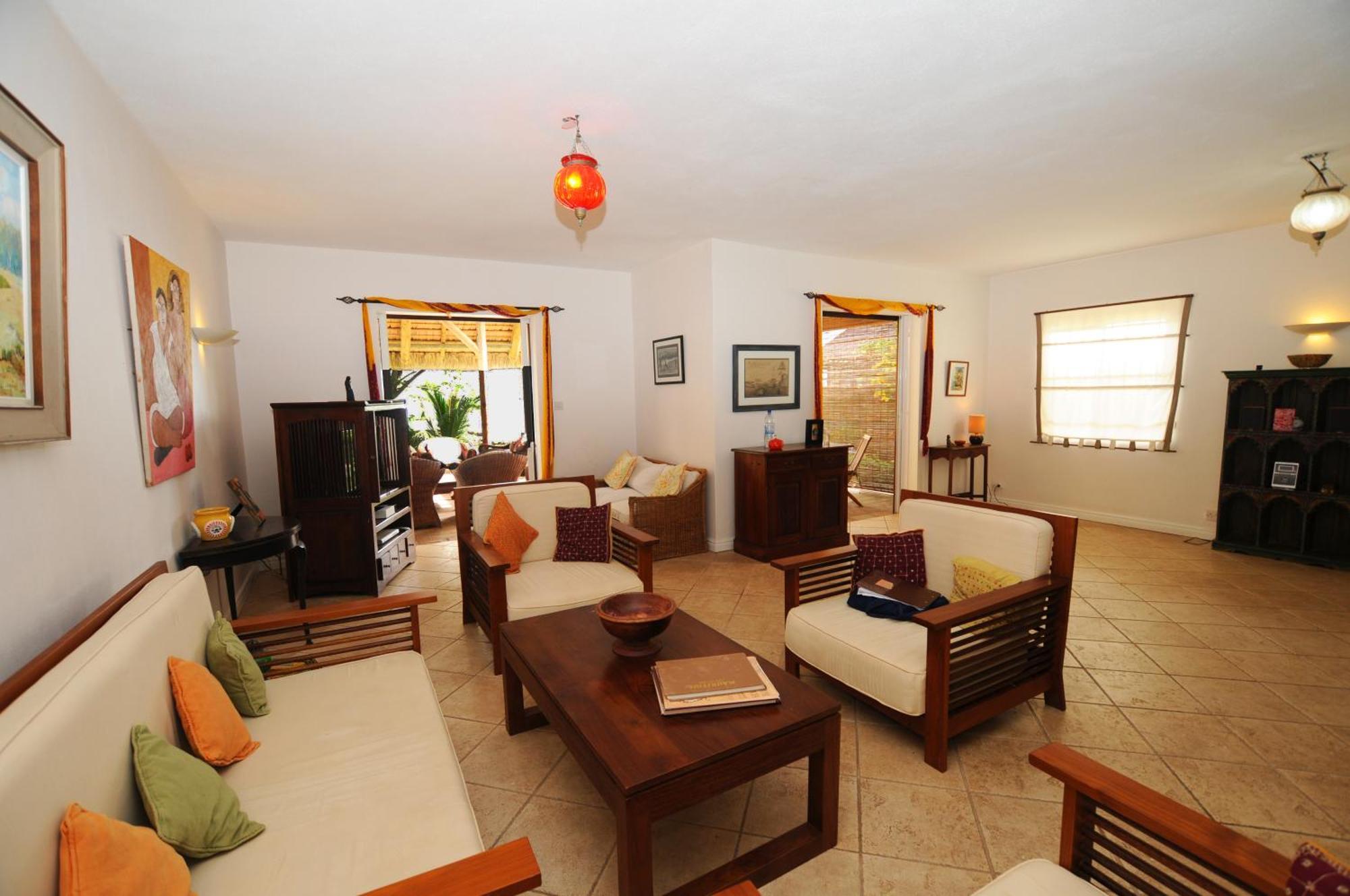 Ernestville 2 Beachfront Pointe aux Canonniers