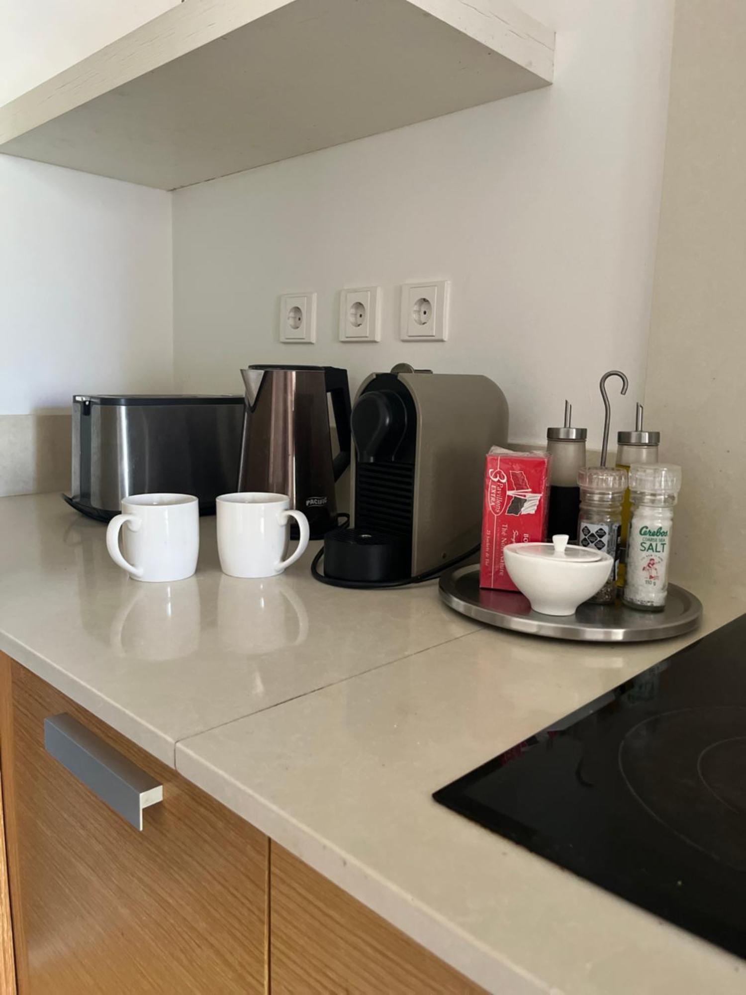 Latitude Sea Front Luxury Apartment *