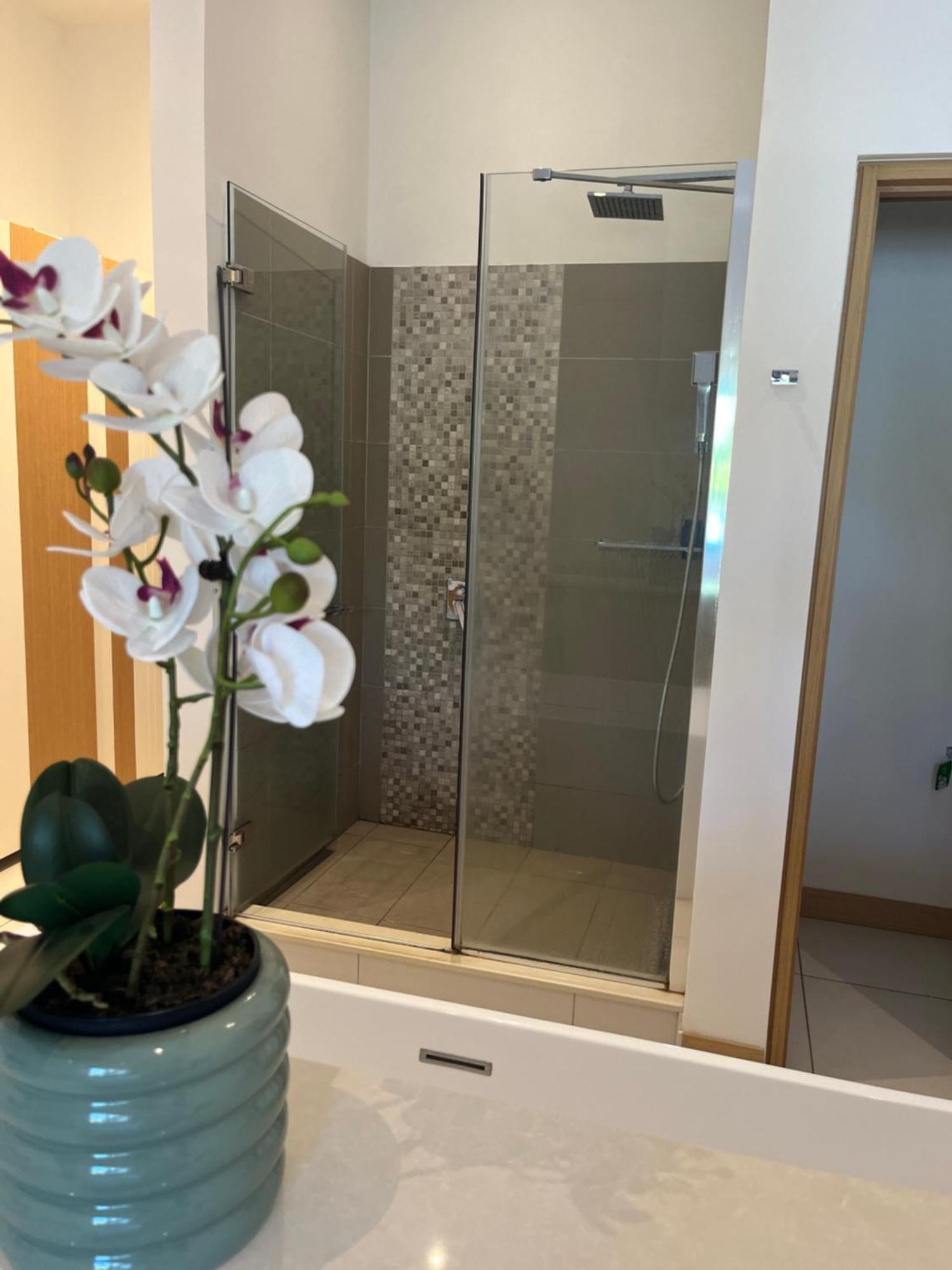 Latitude Sea Front Luxury Apartment