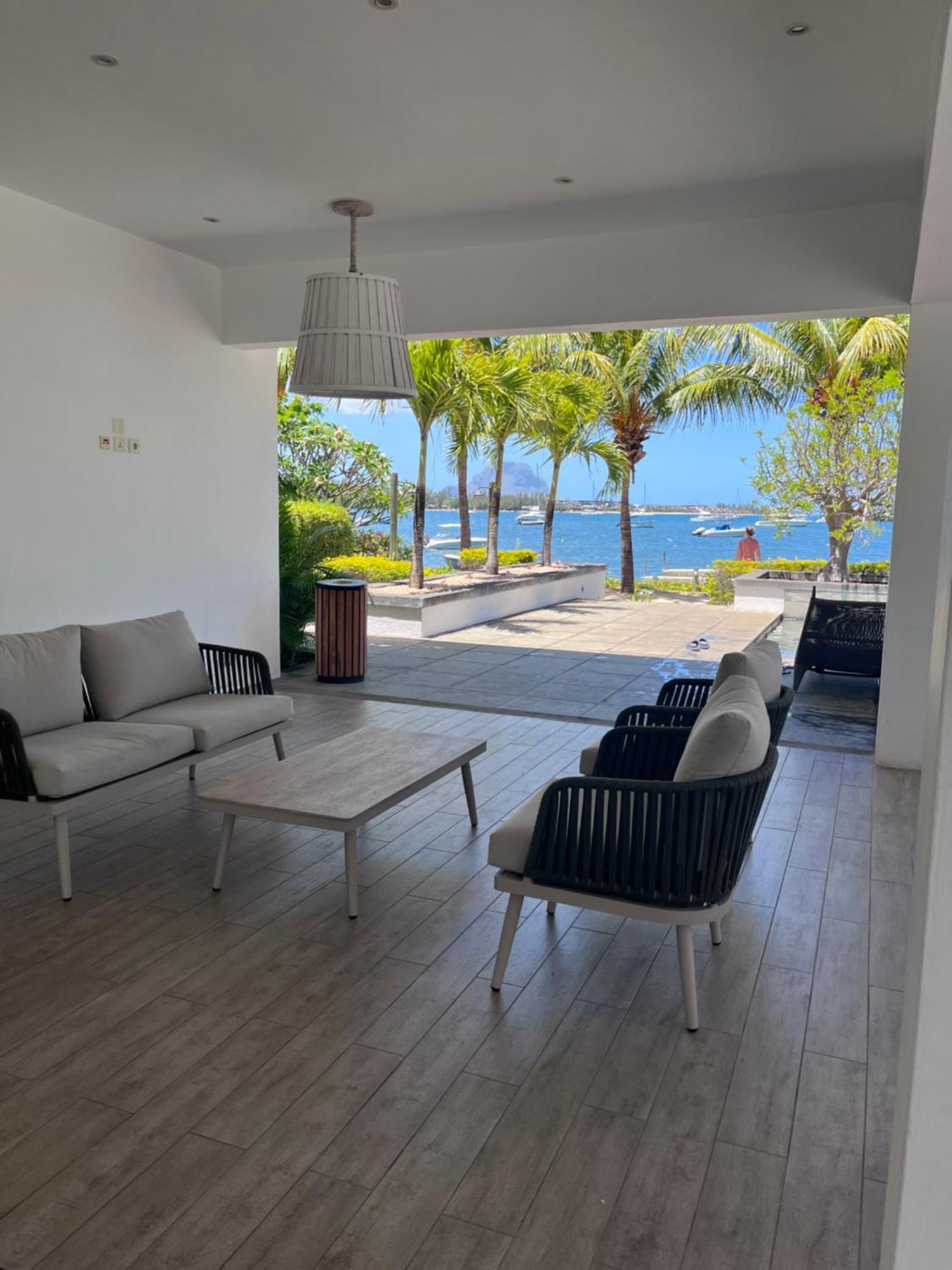 Latitude Sea Front Luxury Apartment