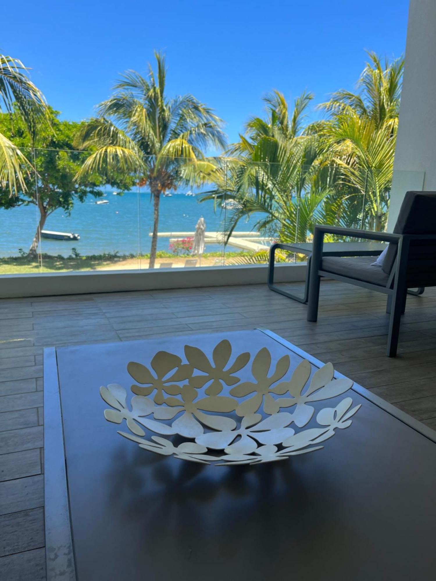 Apartment Latitude Sea Front Luxury Riviere Noire